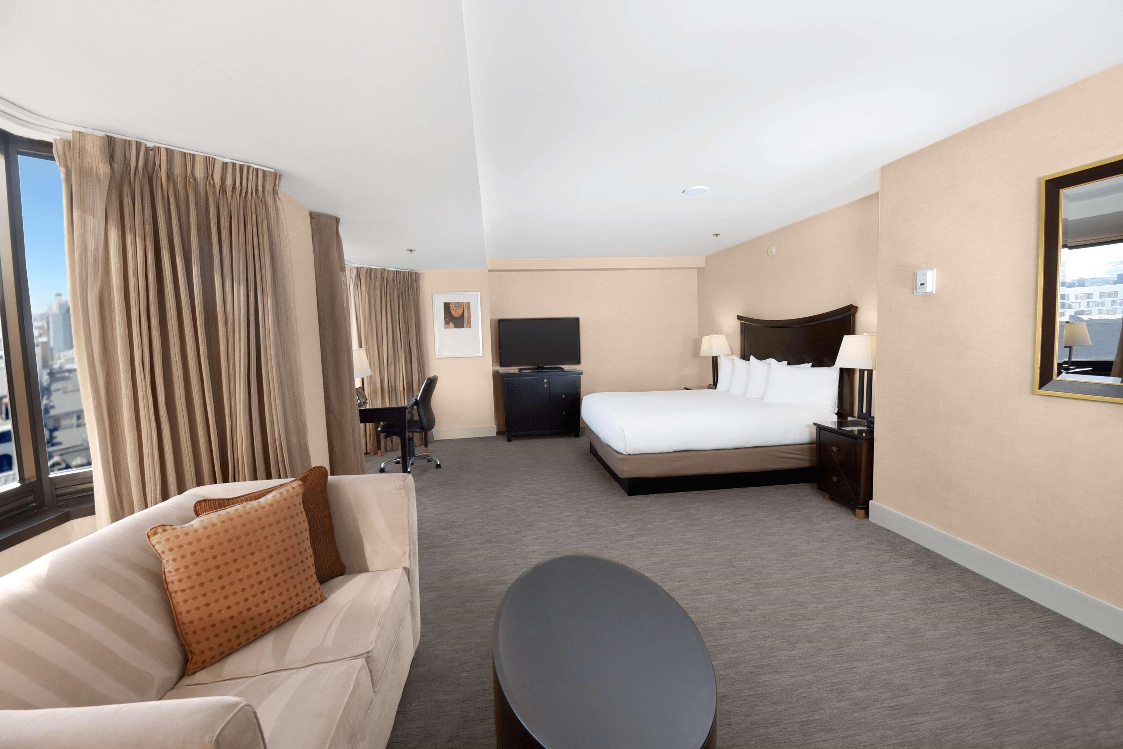 Junior Suite King Size Bed