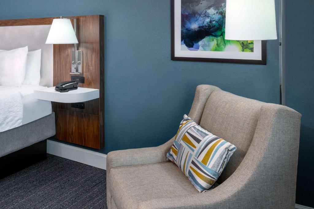 Double Accessible King Size Bed