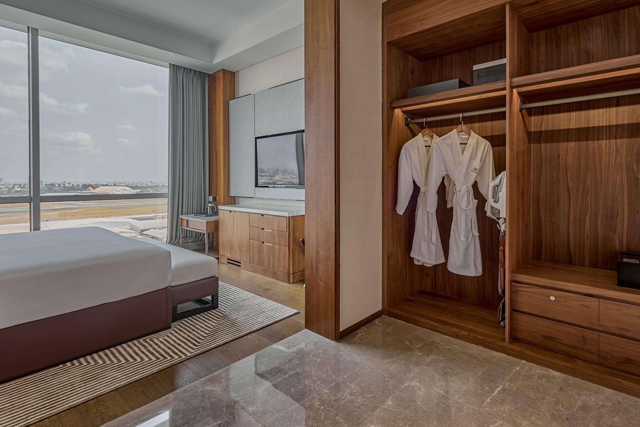 Junior Suite King Size Bed