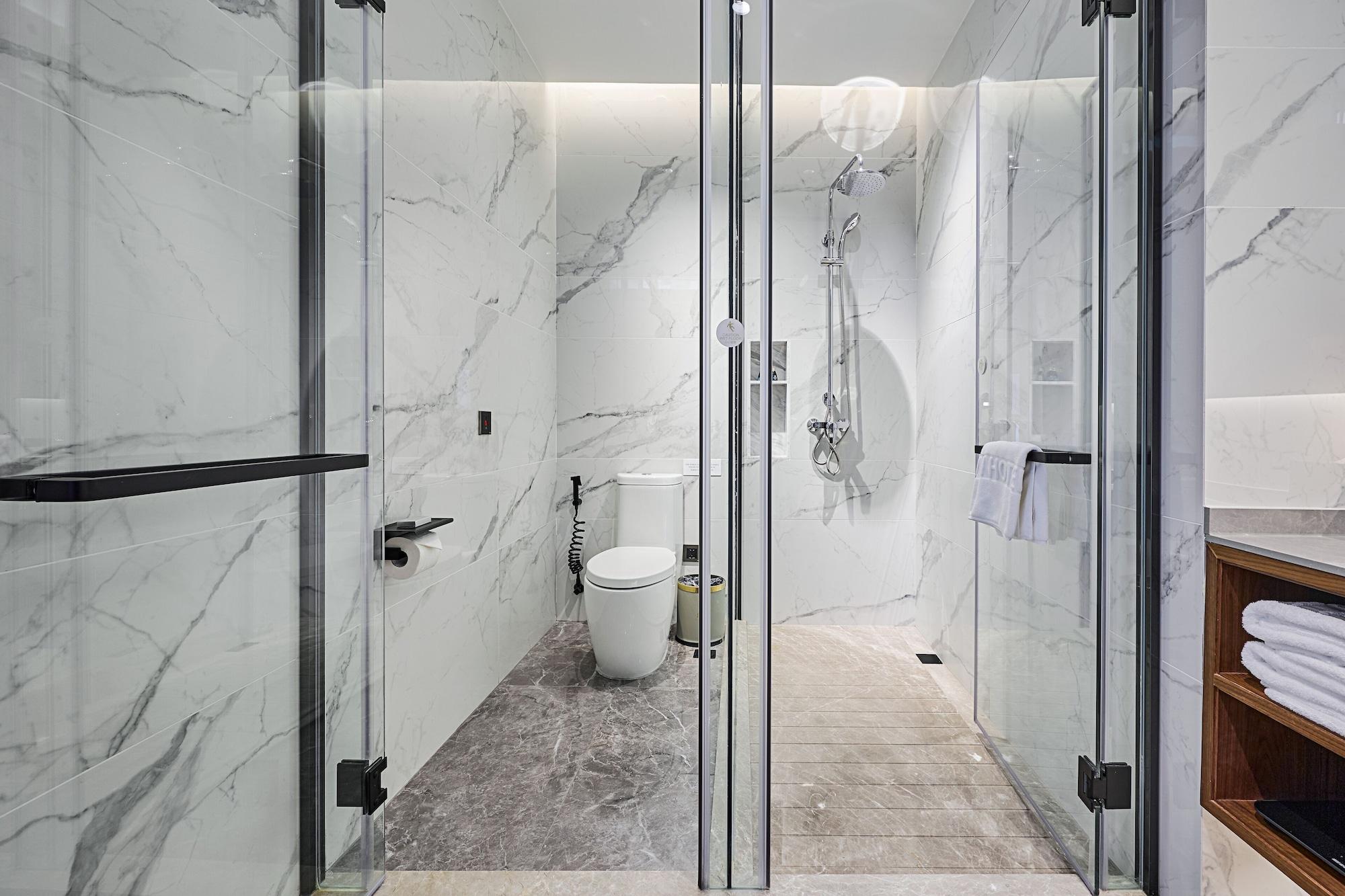 Double Executive King Bed