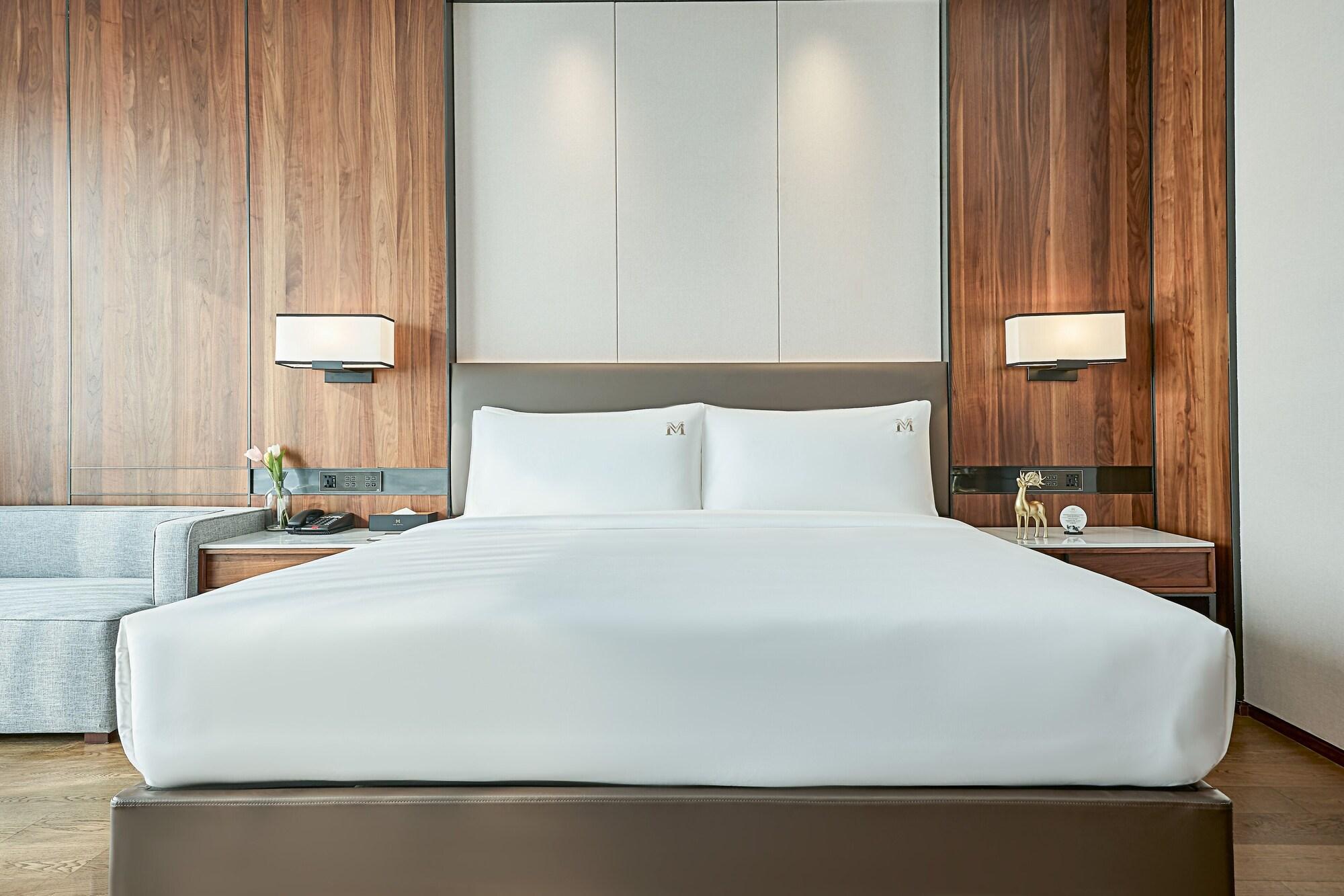 Double Executive King Bed