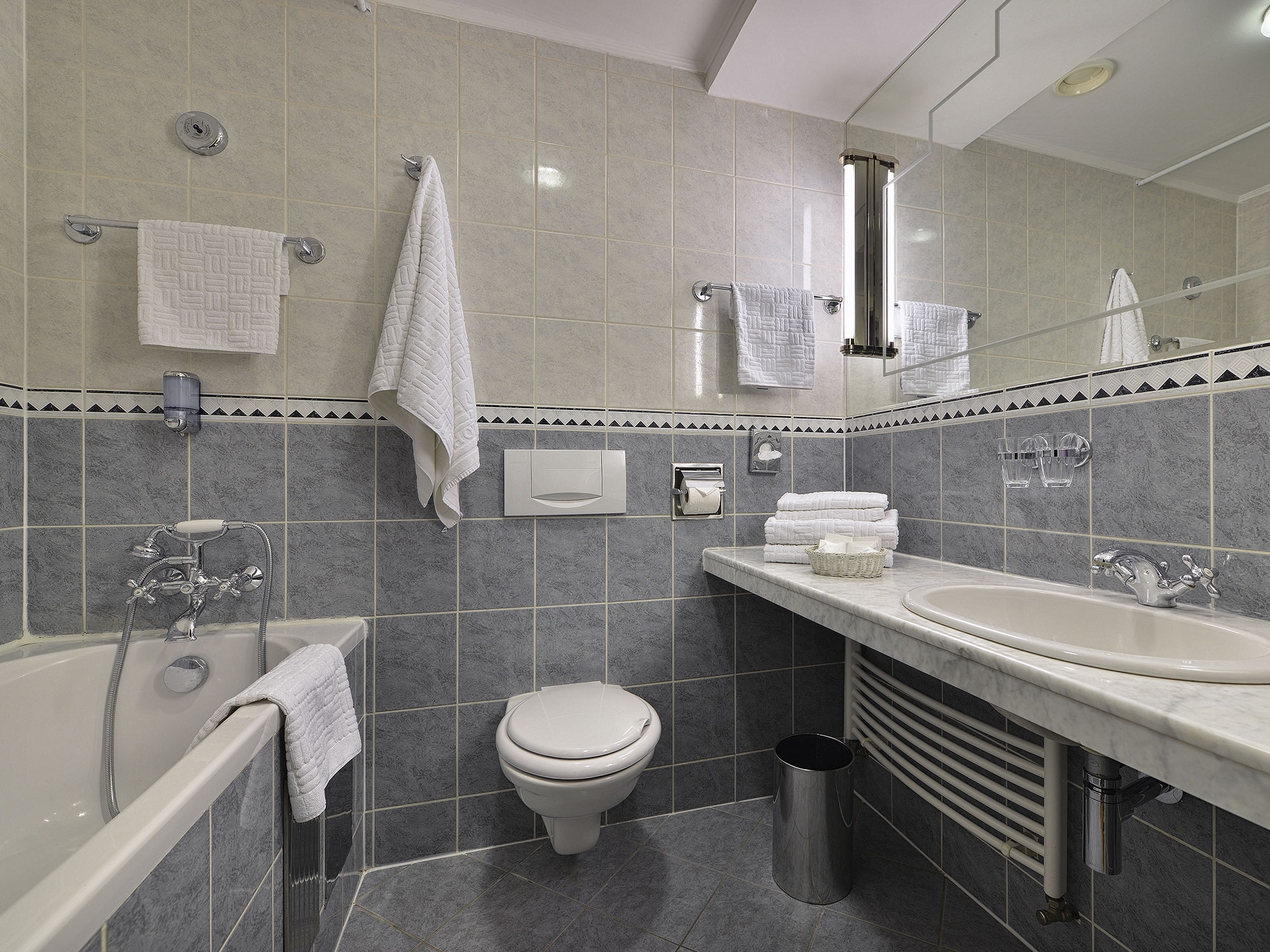 Double or Twin Standard