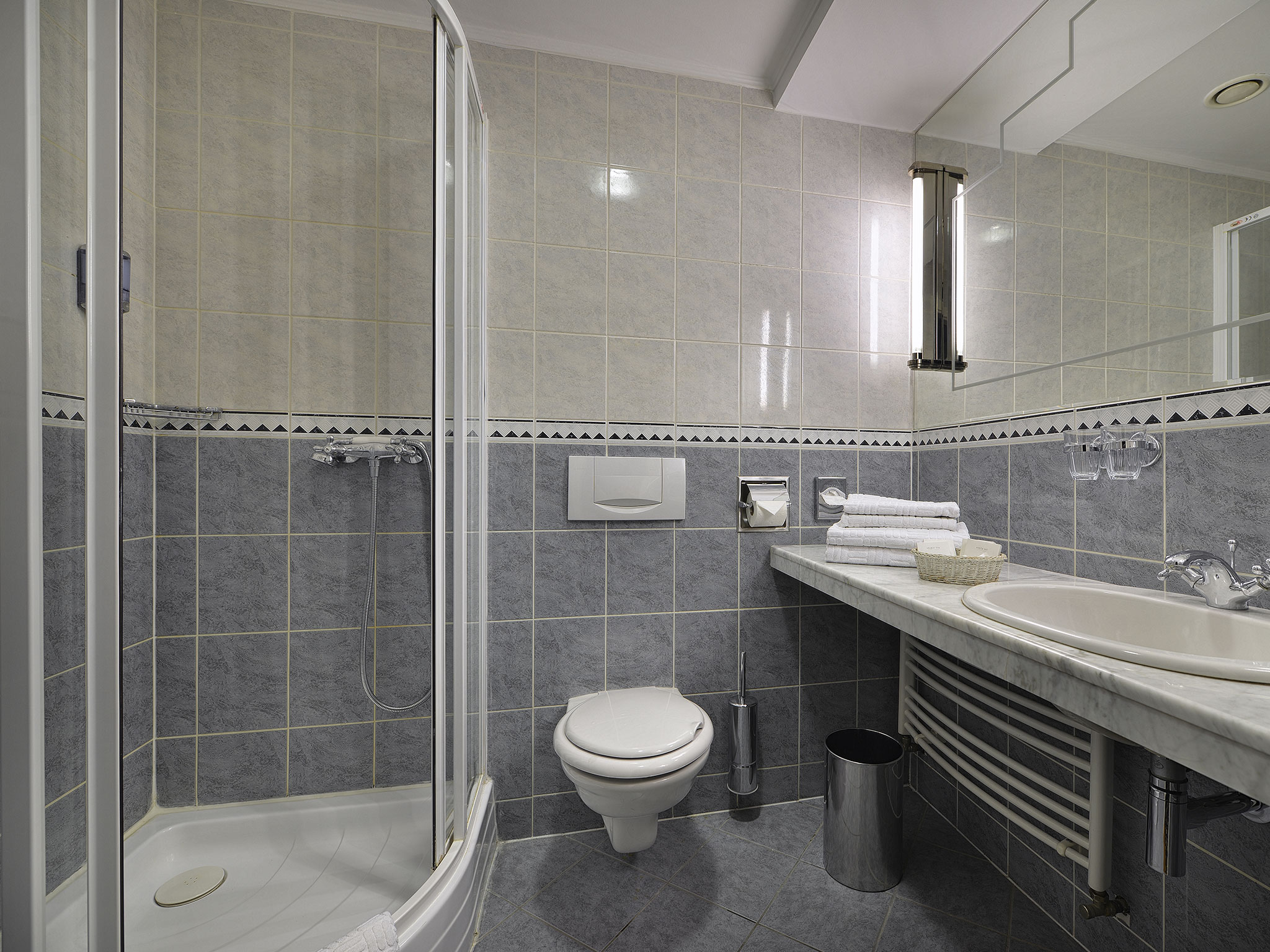 Double or Twin Standard