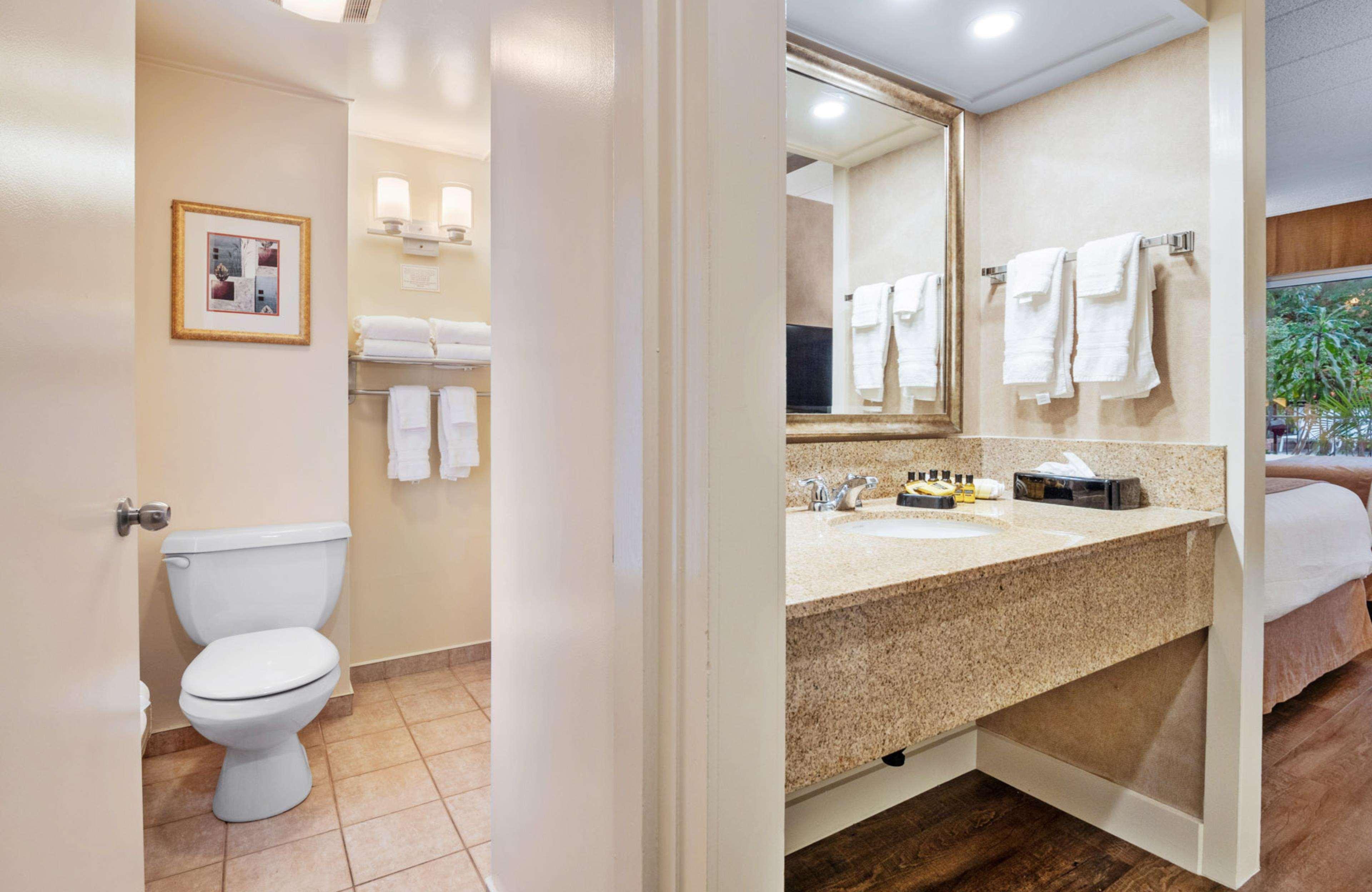 Quadruple Two Queen Beds