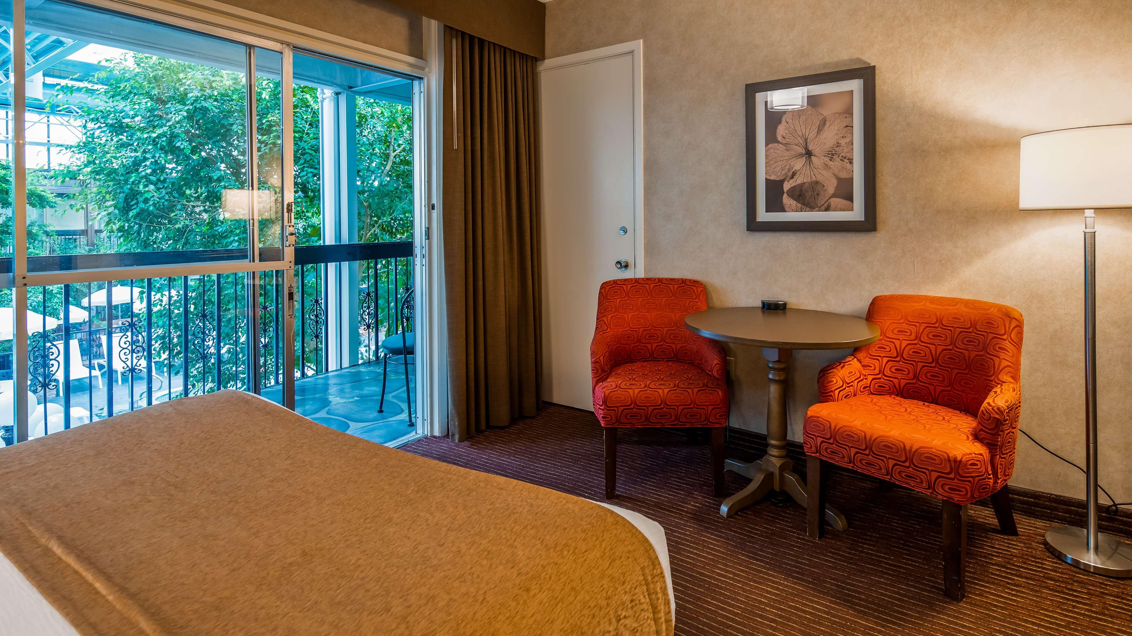 Quadruple Two Queen Beds