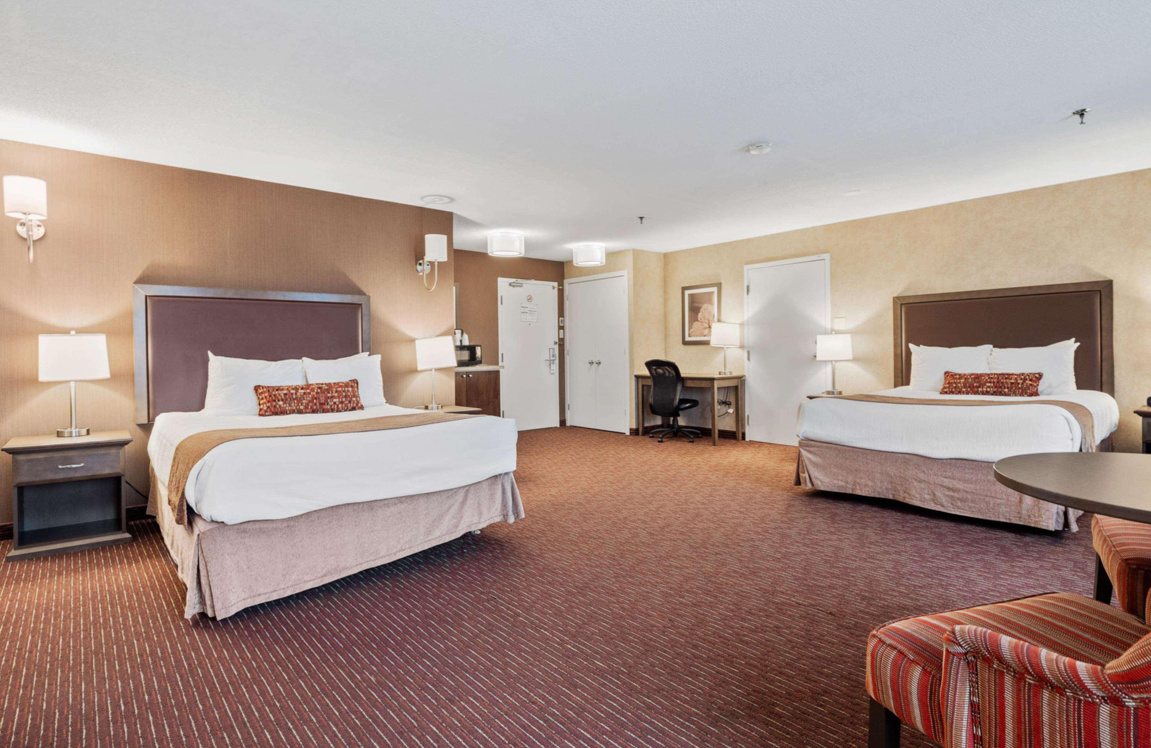 Quadruple Non Smoking