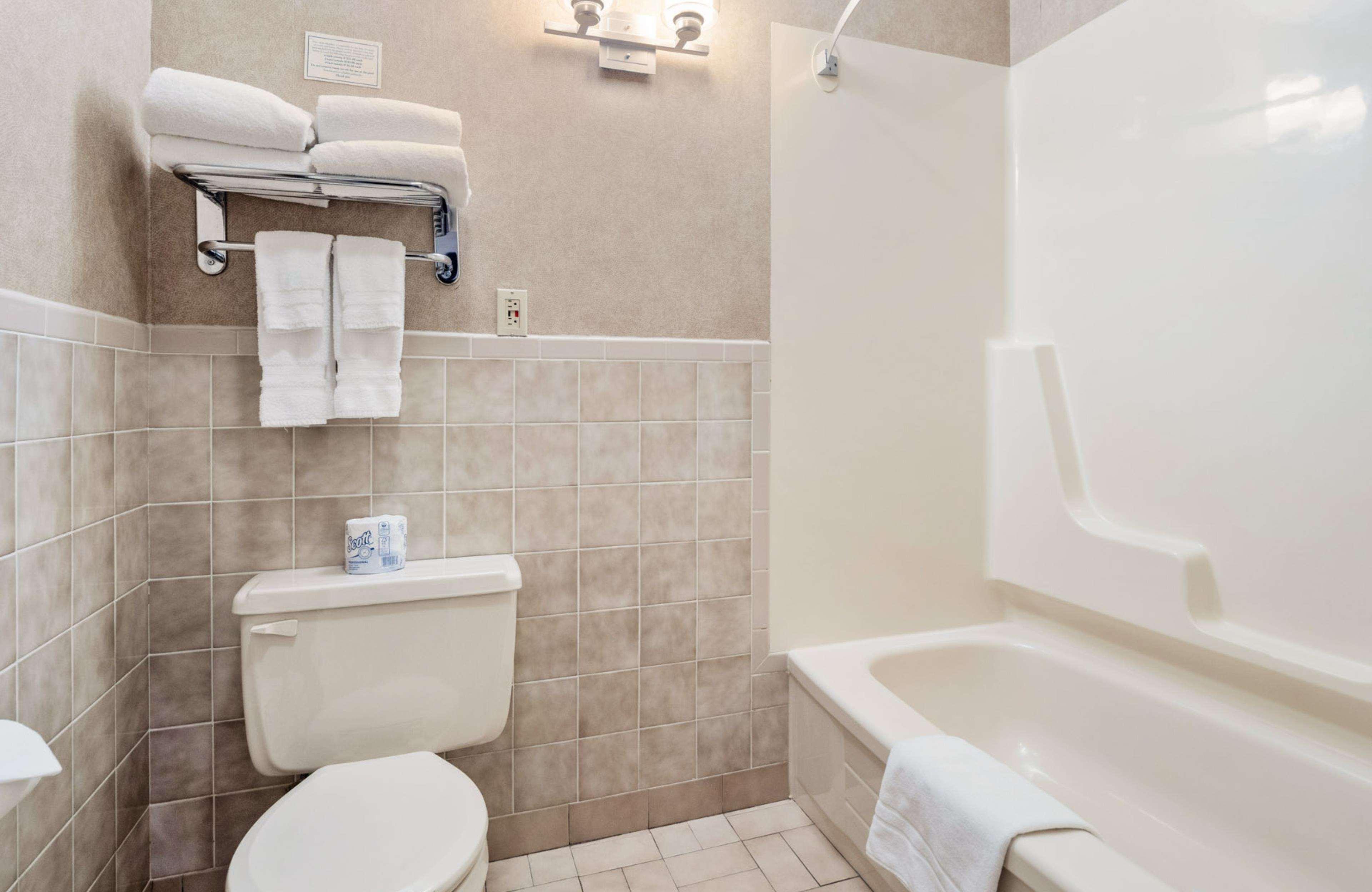 Quadruple Two Queen Beds Non Smoking