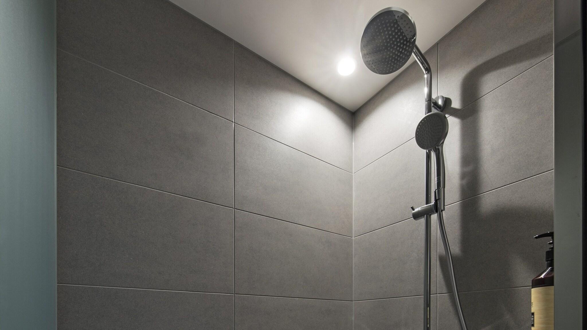 Twin Deluxe Capacity 4