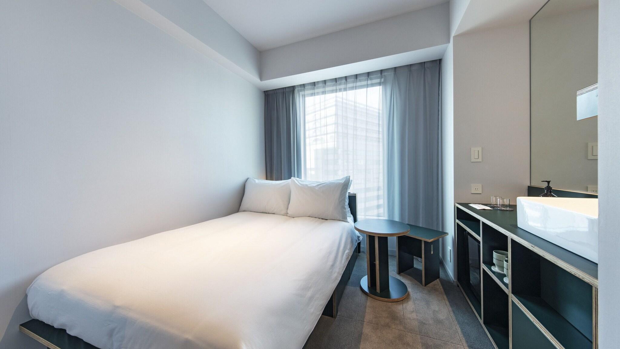 Single Economy Non Smoking