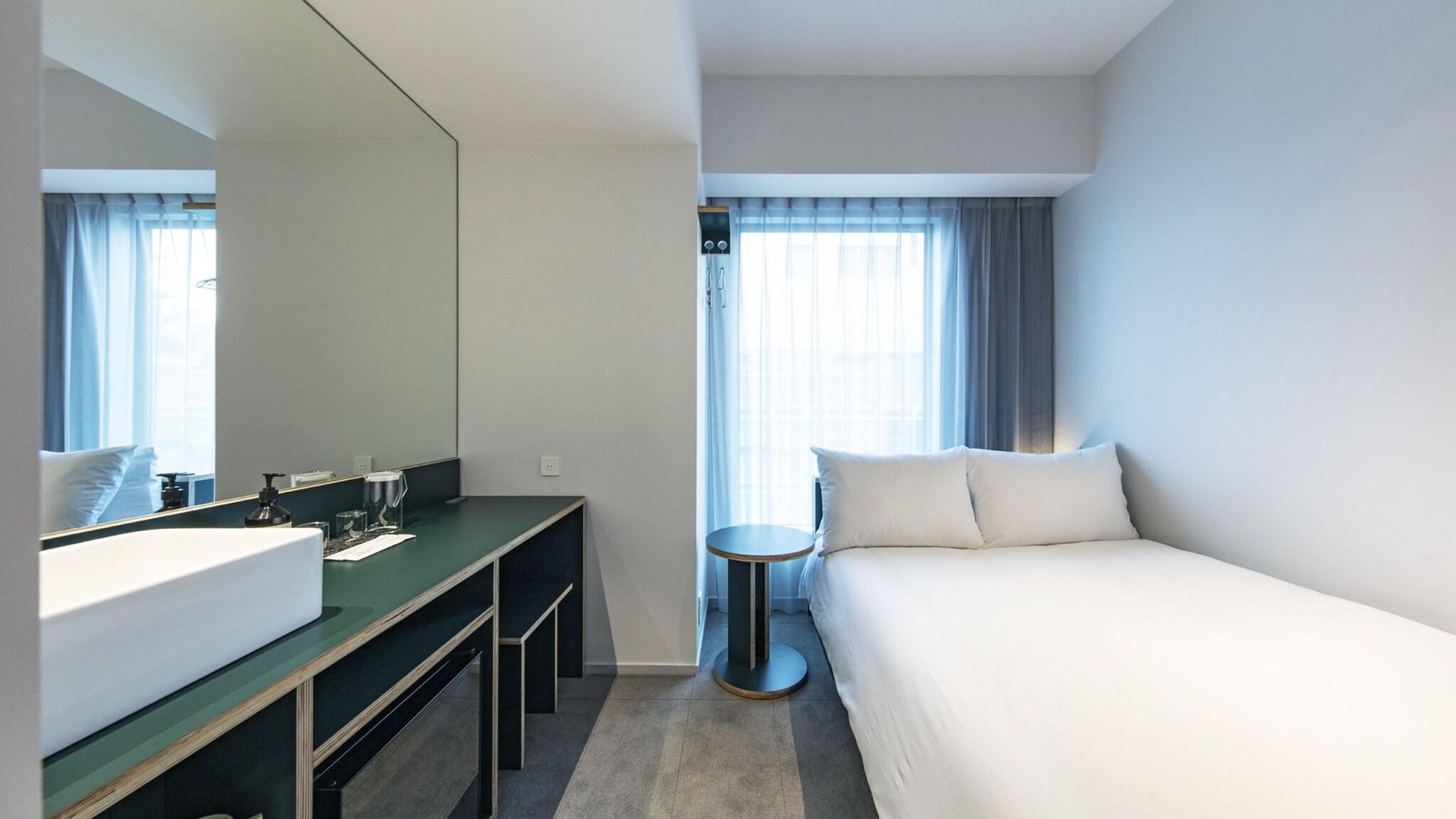 Single Economy Non Smoking