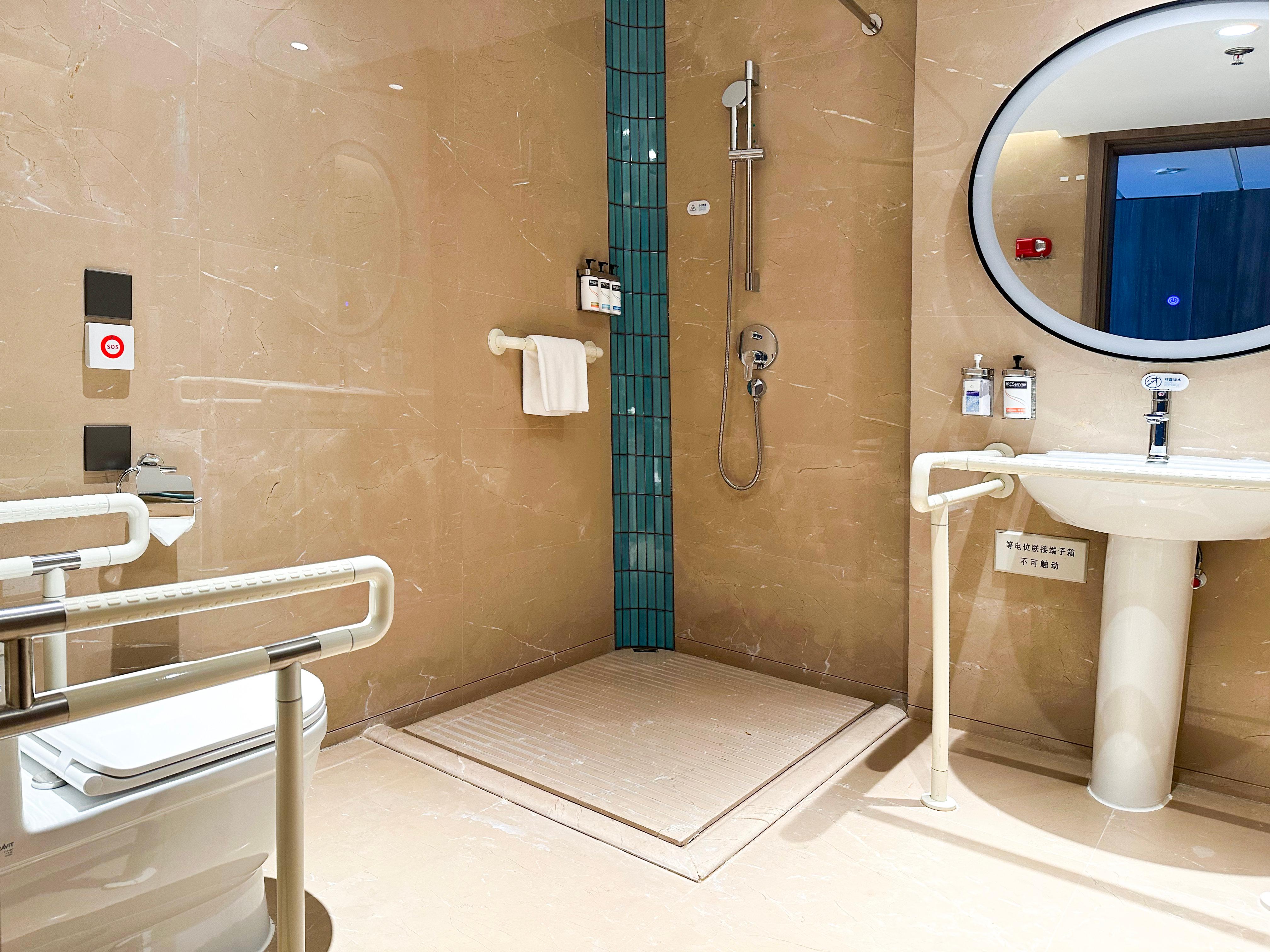 Double Accessible King Size Bed