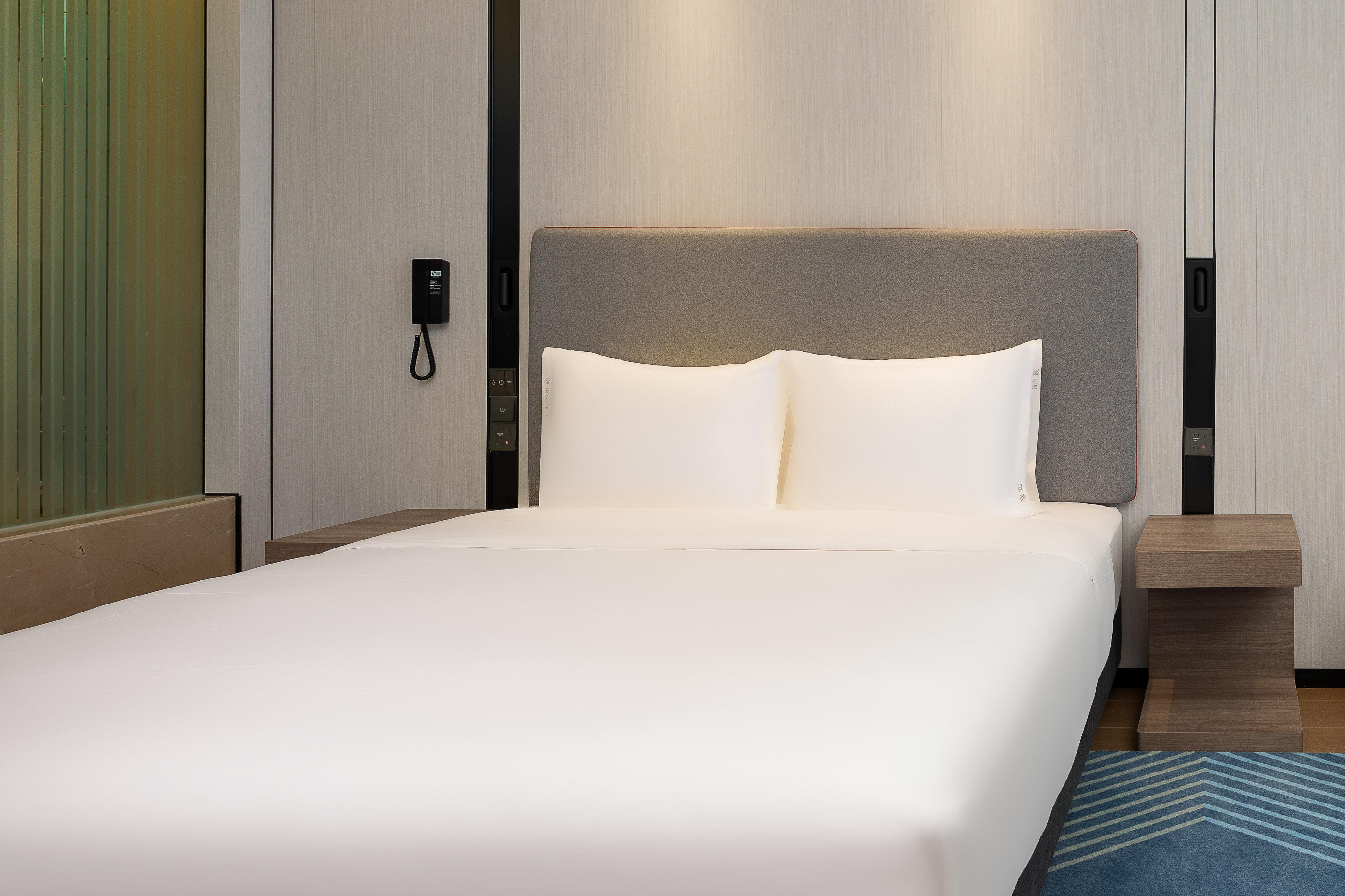 Double Accessible King Size Bed