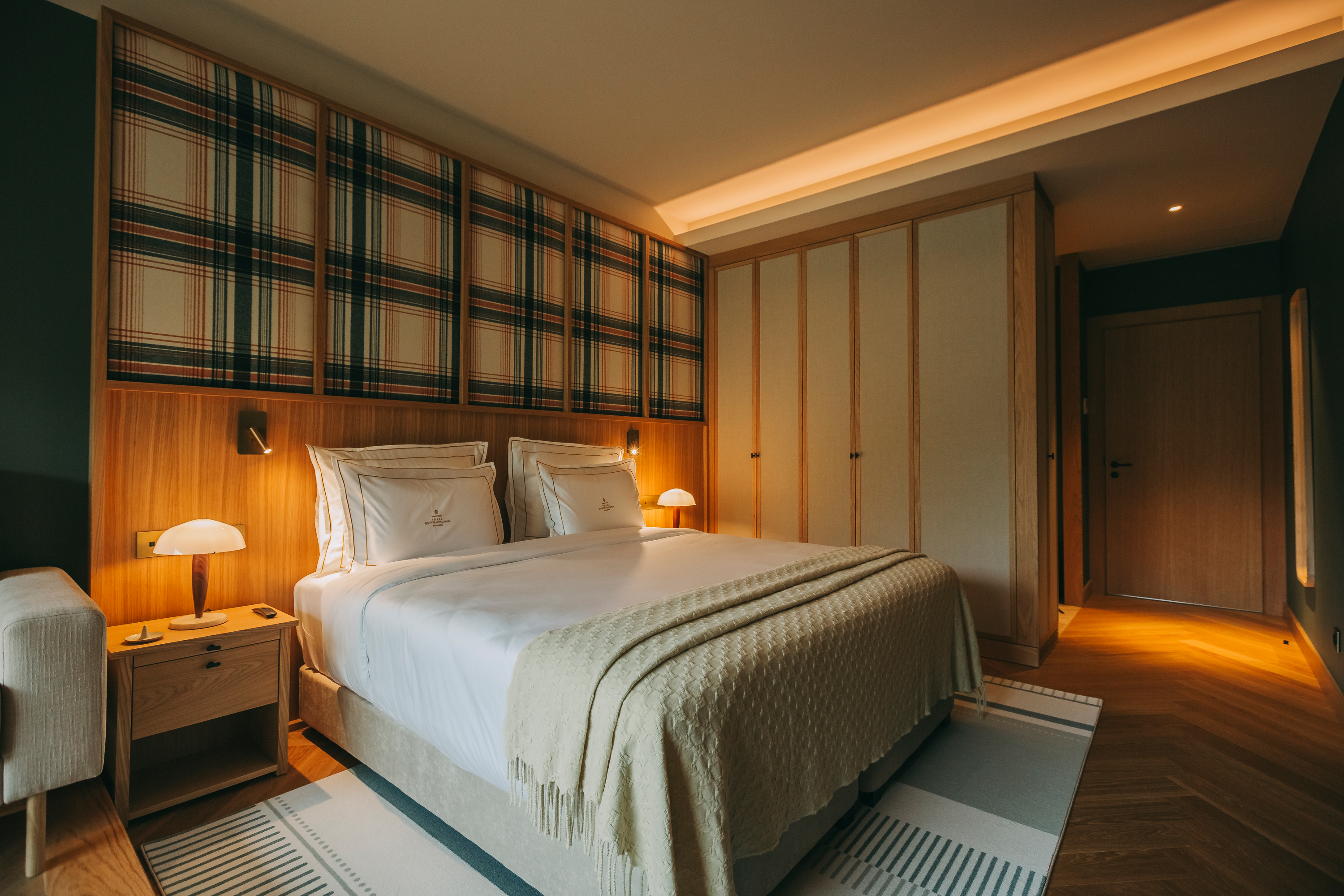 Double Executive Superior