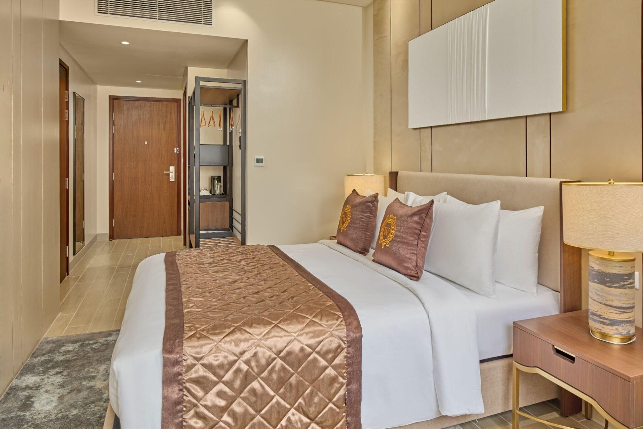 Double Queen Size Bed