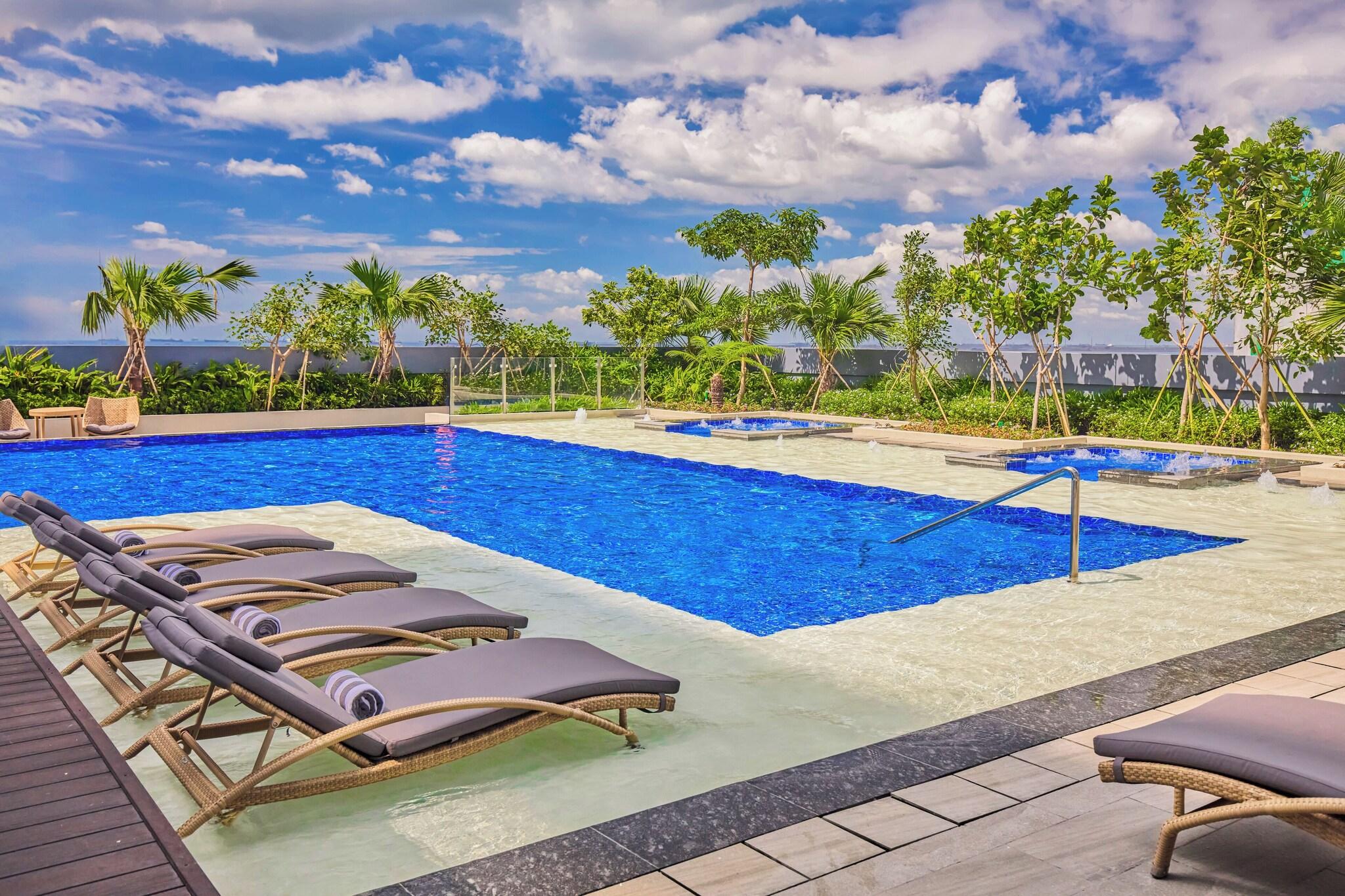 Double Queen Size Bed