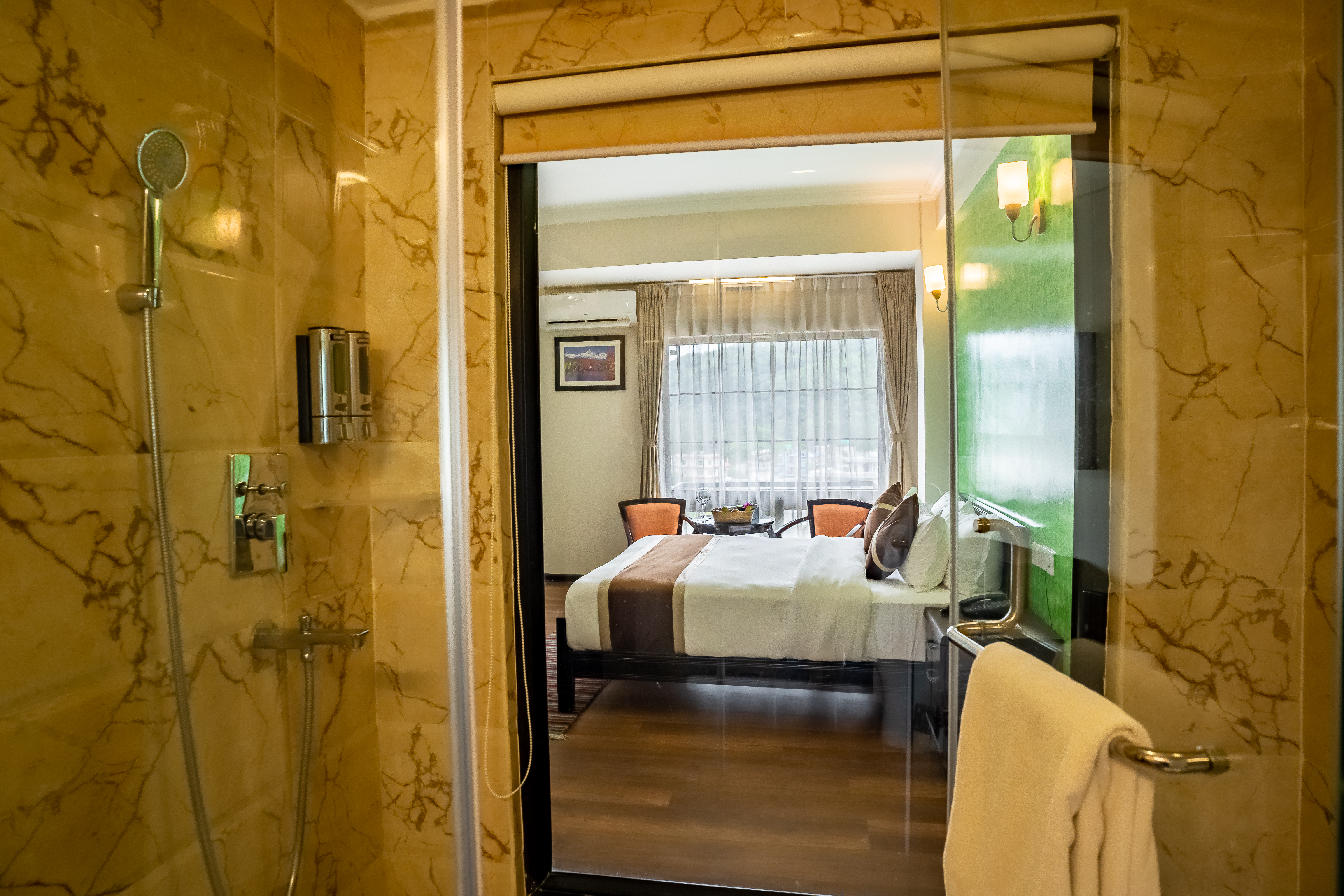 Double Deluxe Queen Bed