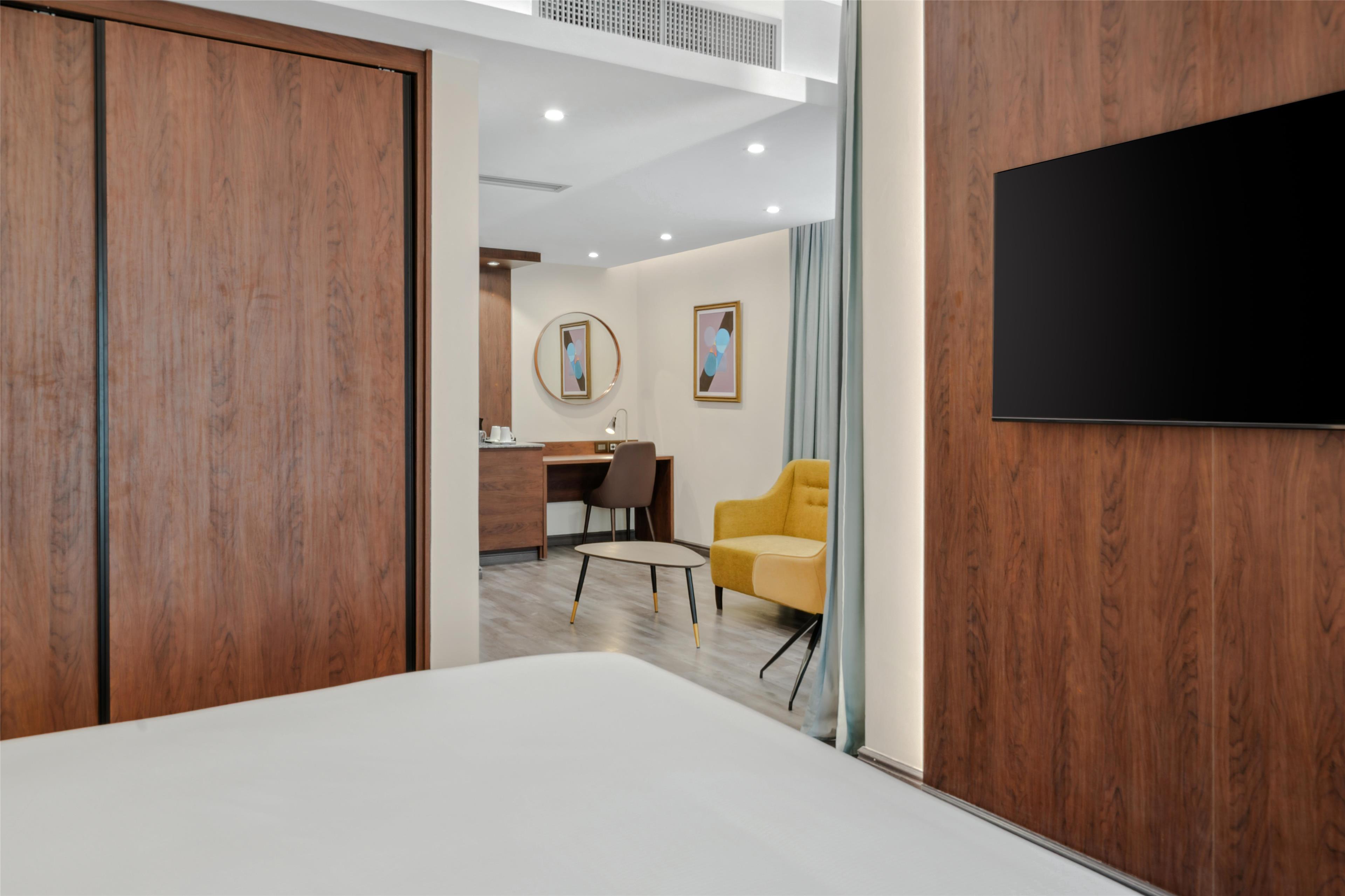 Junior Suite King Size Bed