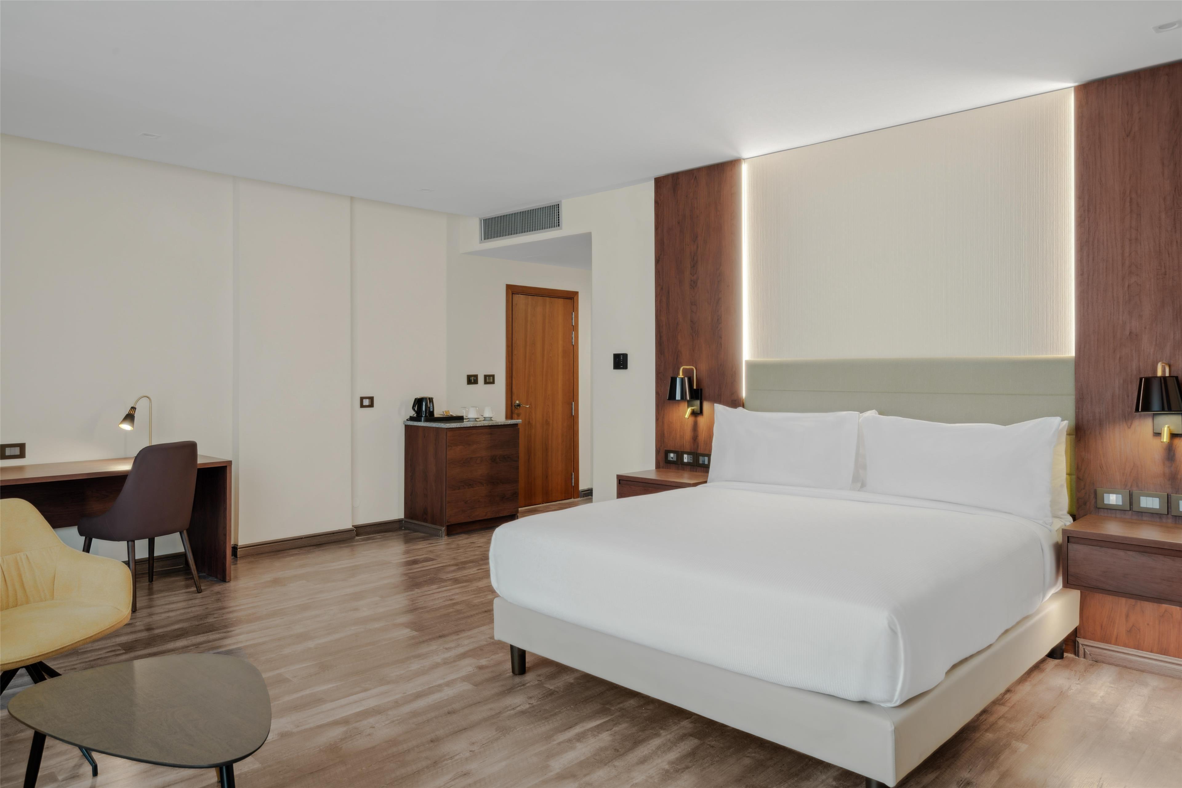 Junior Suite King Size Bed