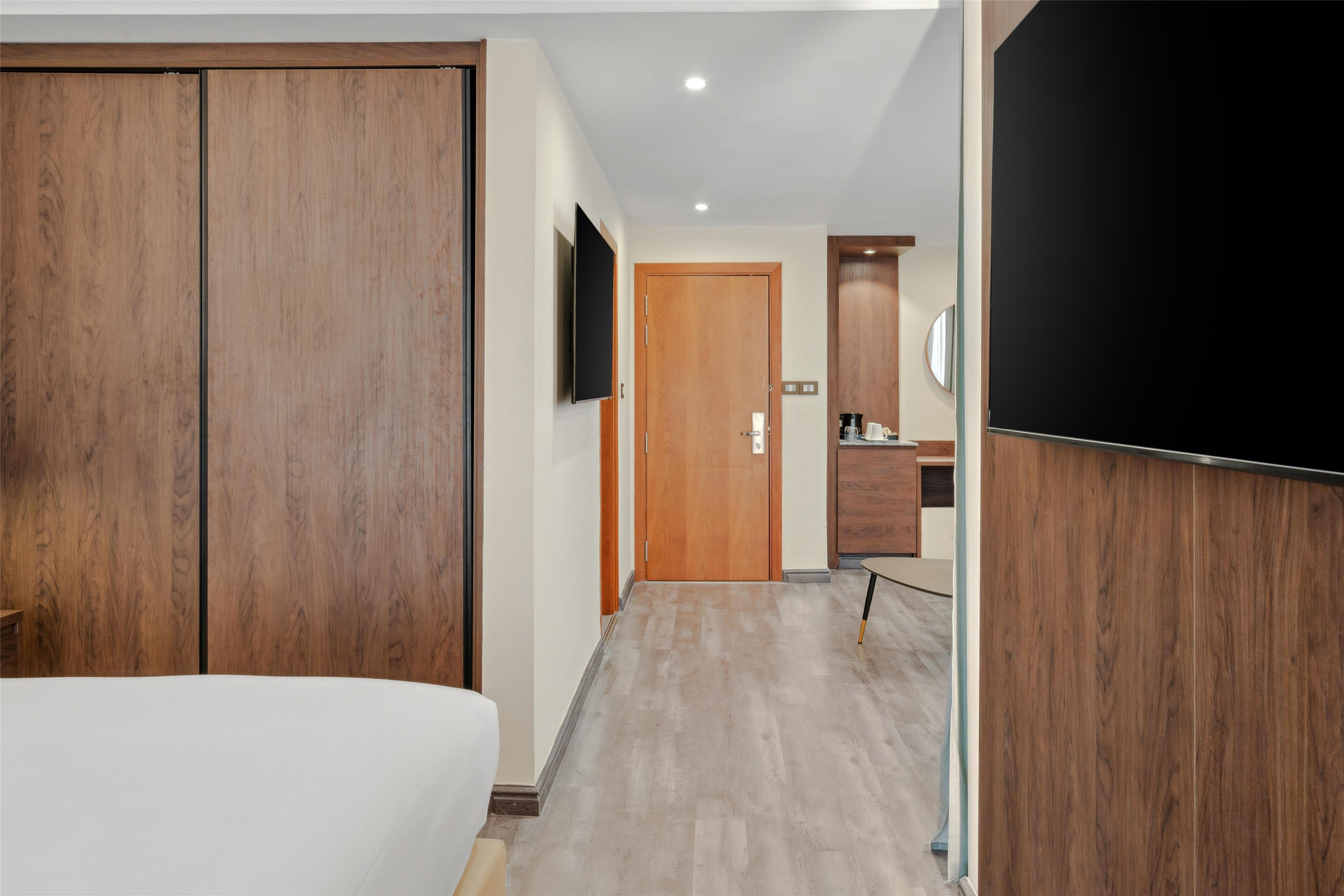 Junior Suite King Size Bed