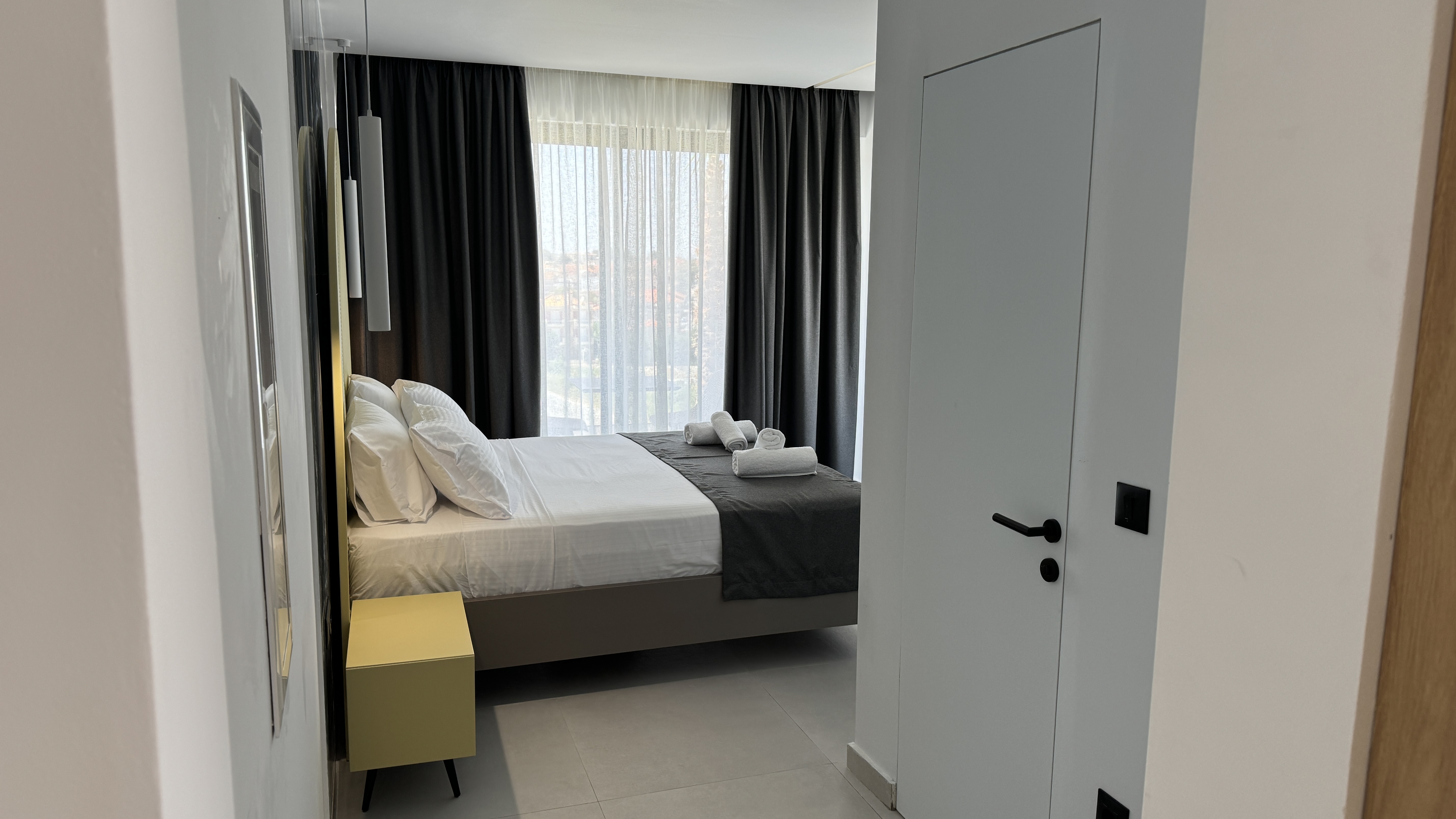 Quadruple Deluxe King Bed