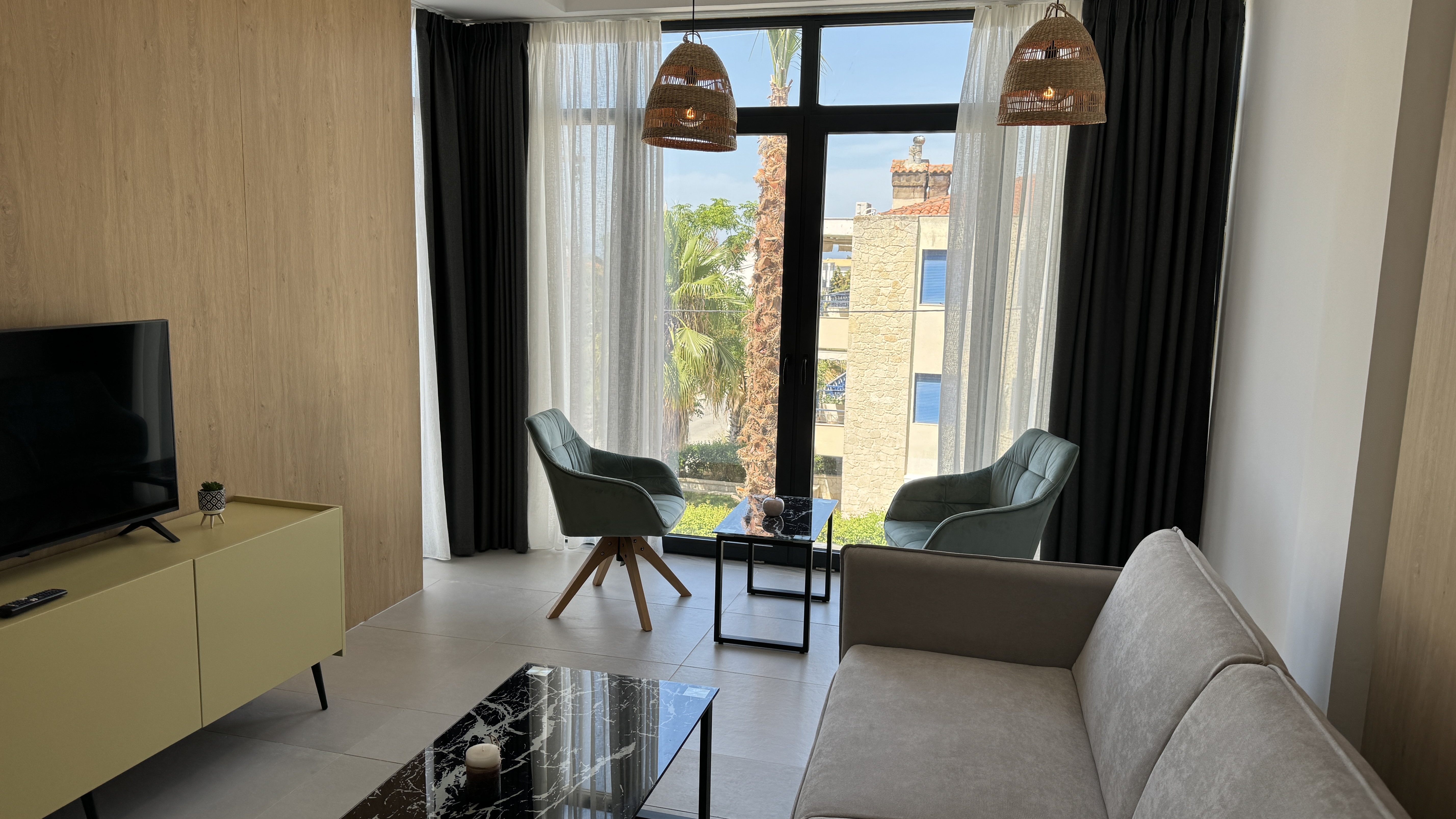 Quadruple Deluxe King Bed