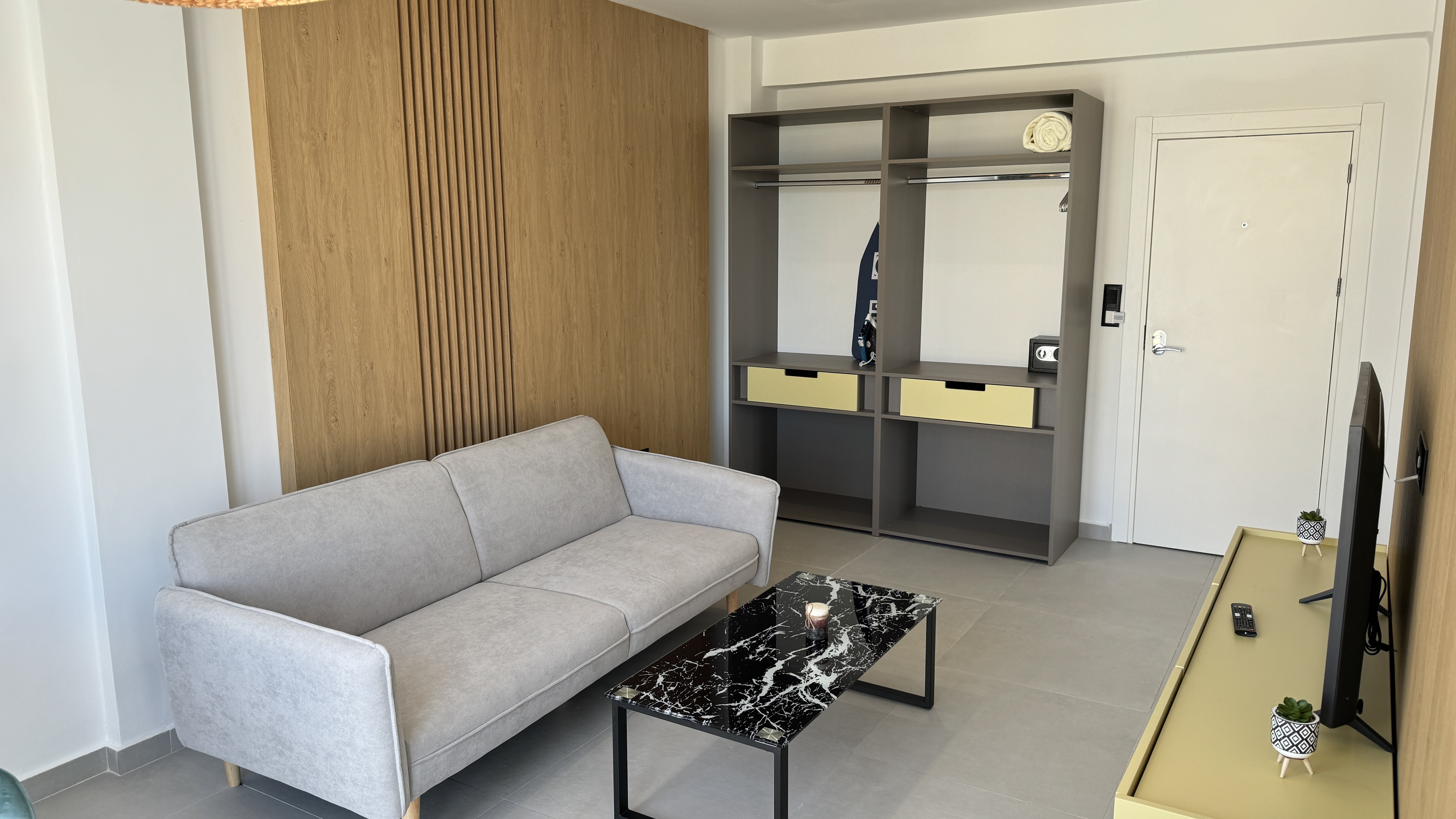 Quadruple Deluxe King Bed