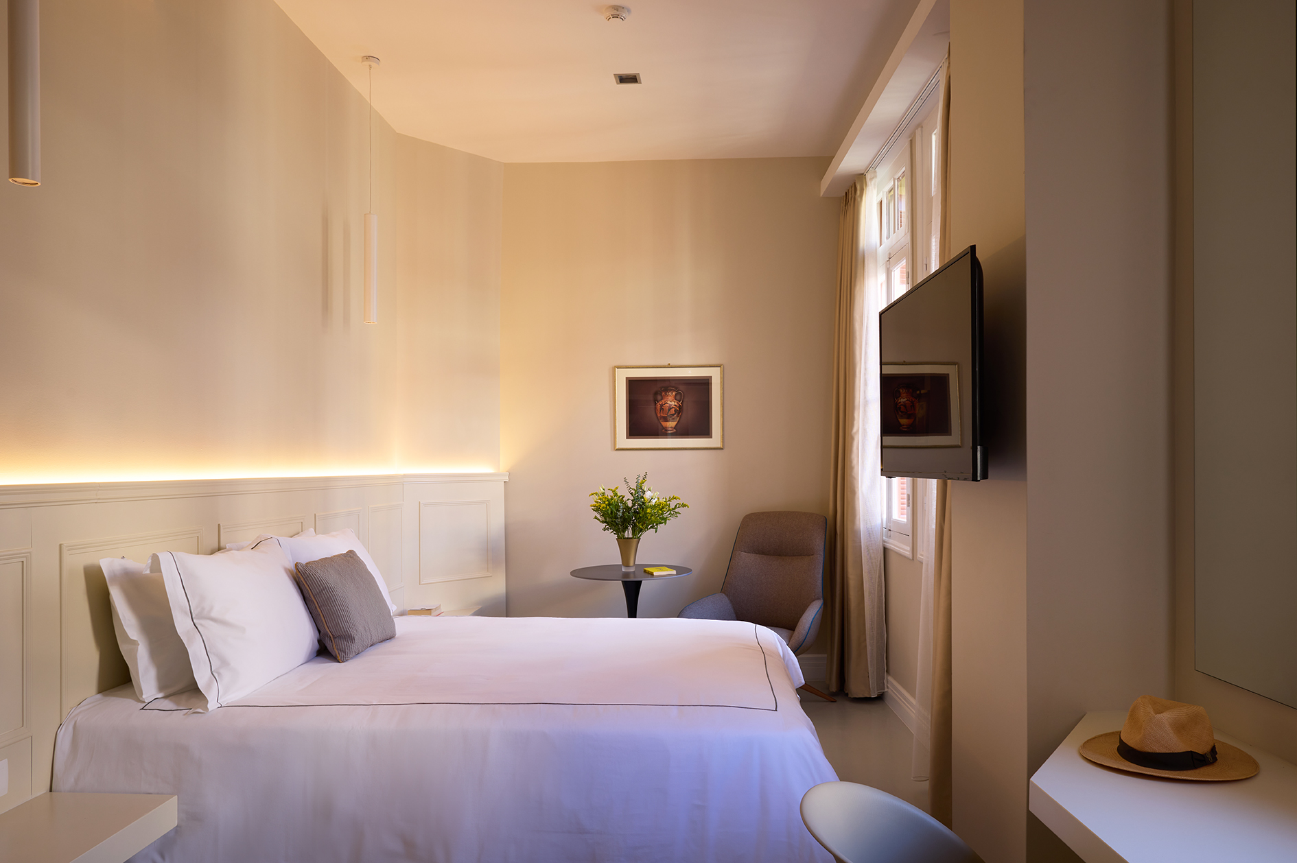 Suite Deluxe Queen Bed