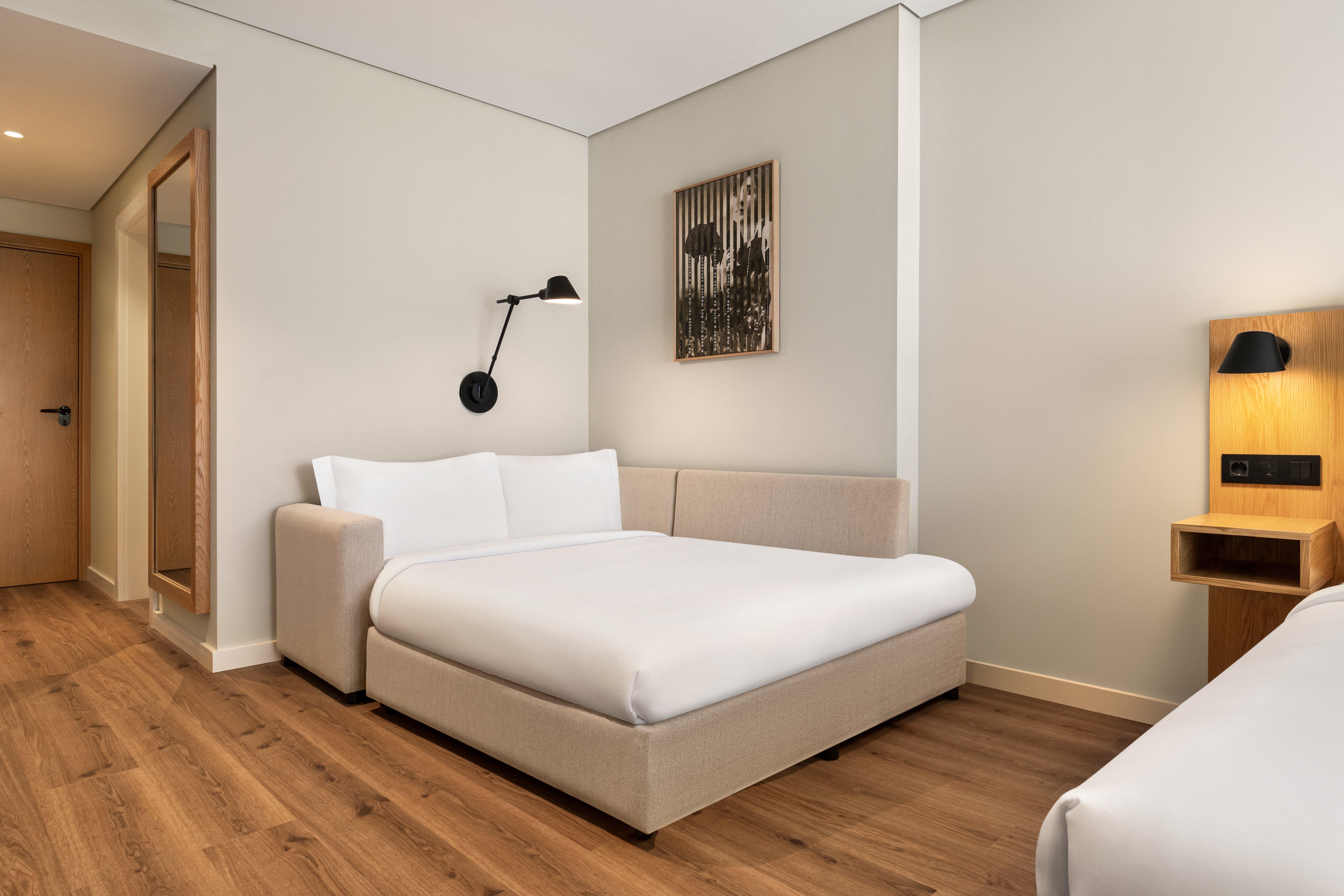 Double Premium Queen Bed