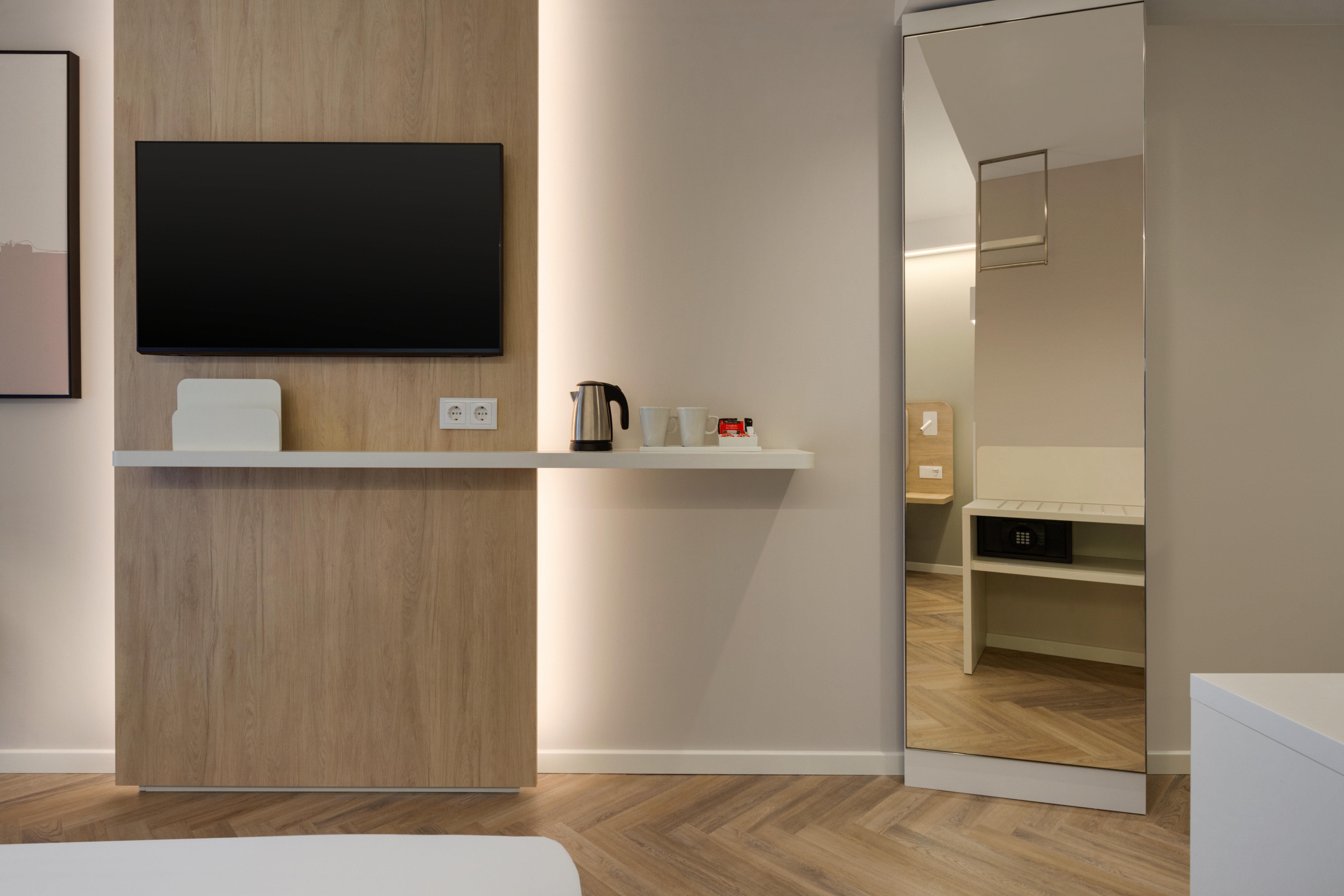 Double or Twin Standard