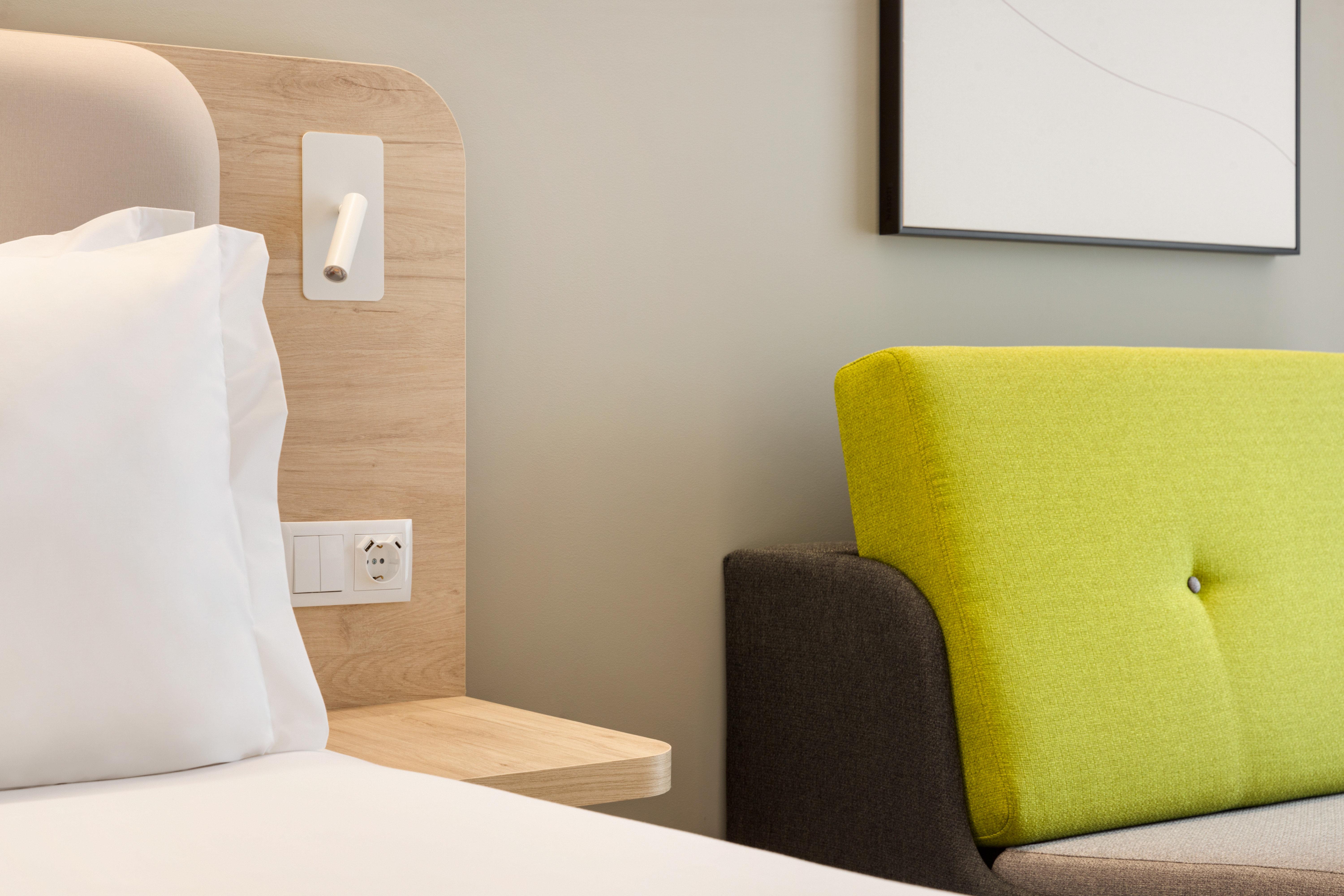 Double Queen Size Bed