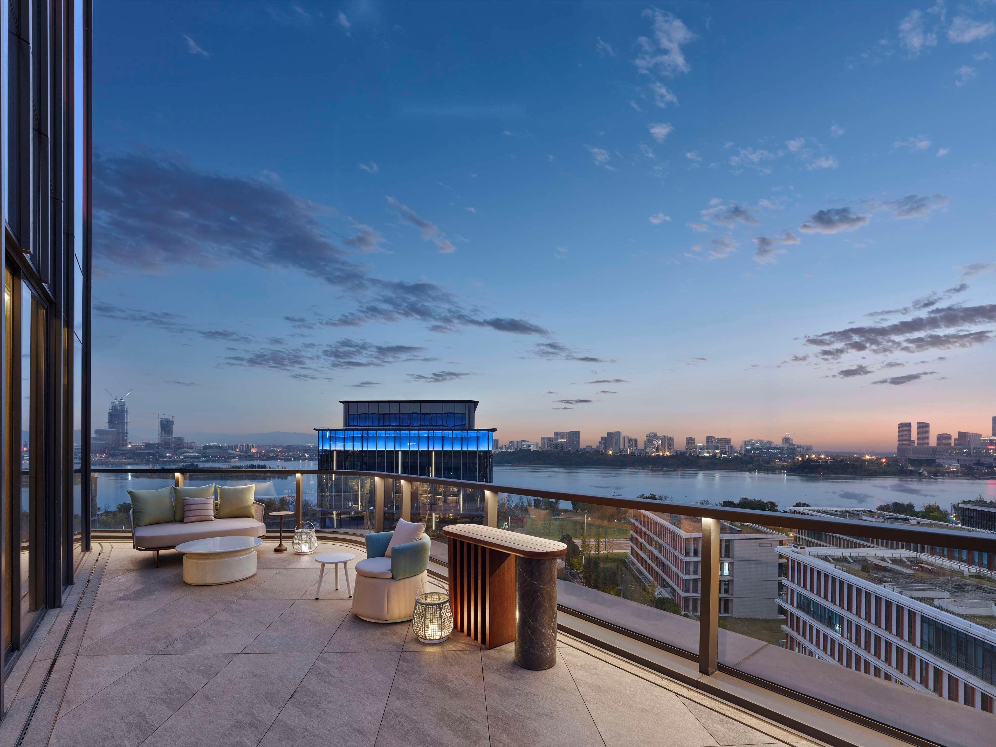 Suite Premium King Bed