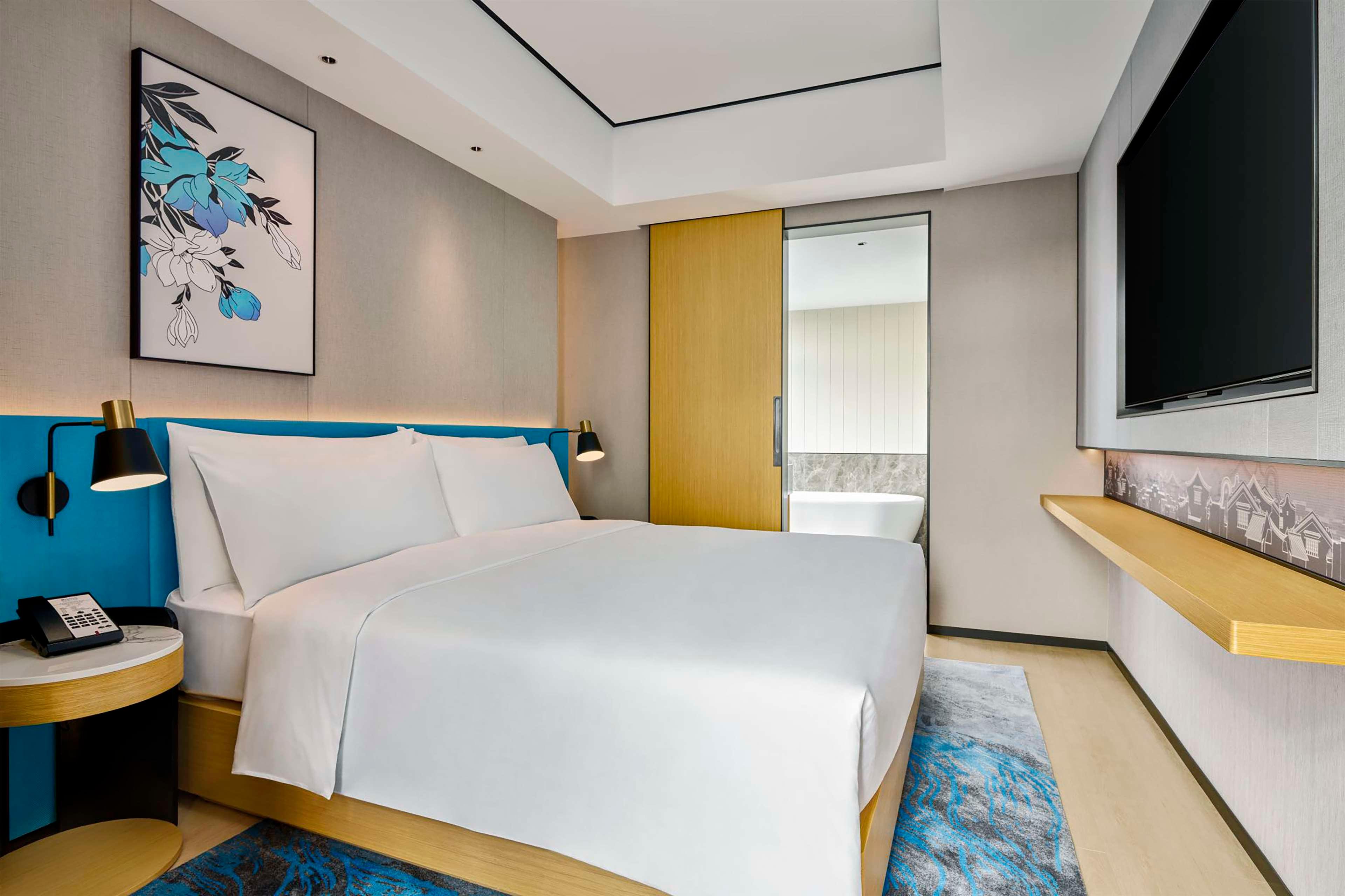 Suite Deluxe King Bed