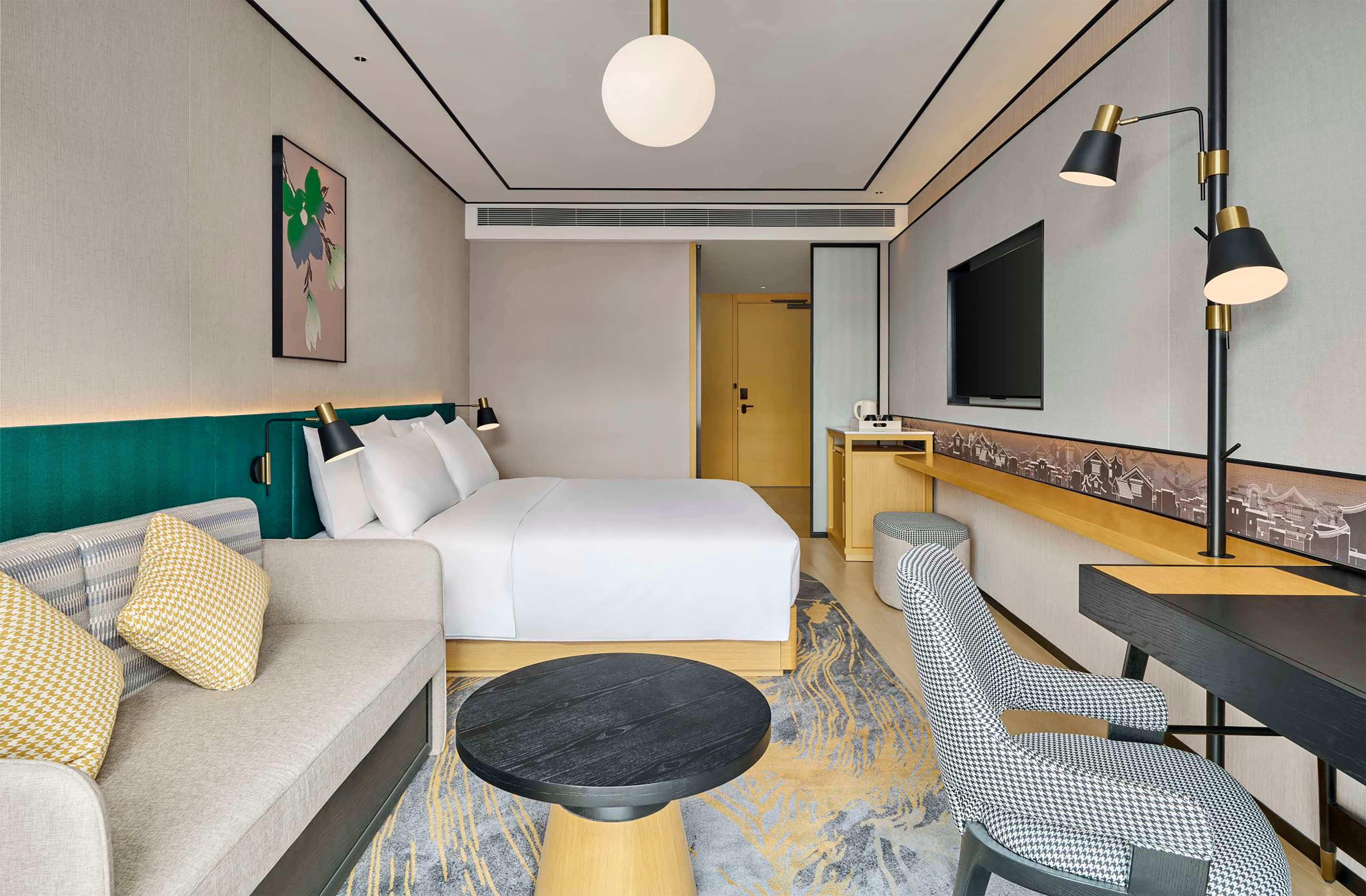 Double Accessible King Size Bed