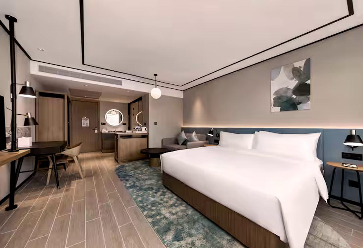 Suite Deluxe King Bed