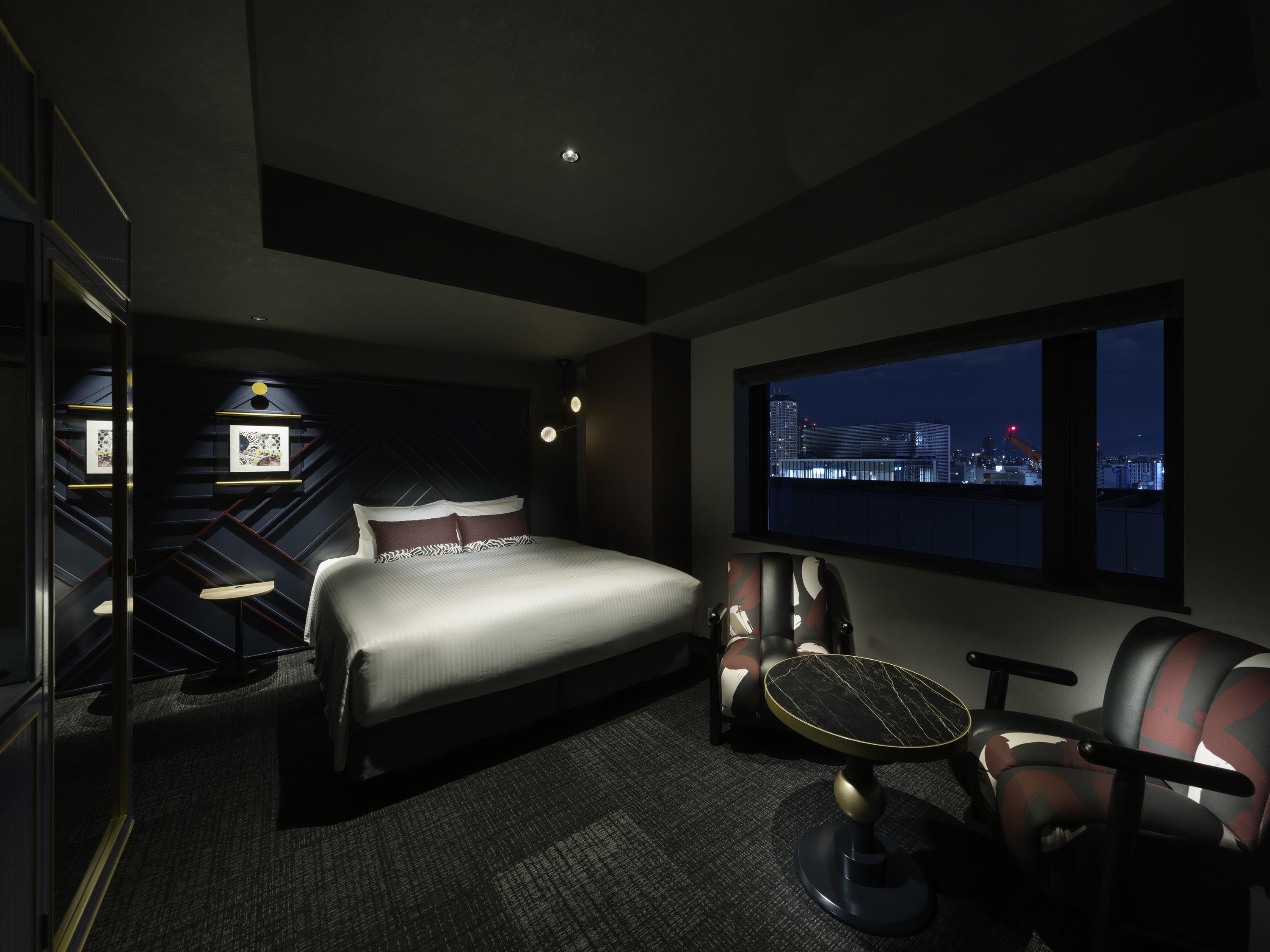 Double Queen Size Bed