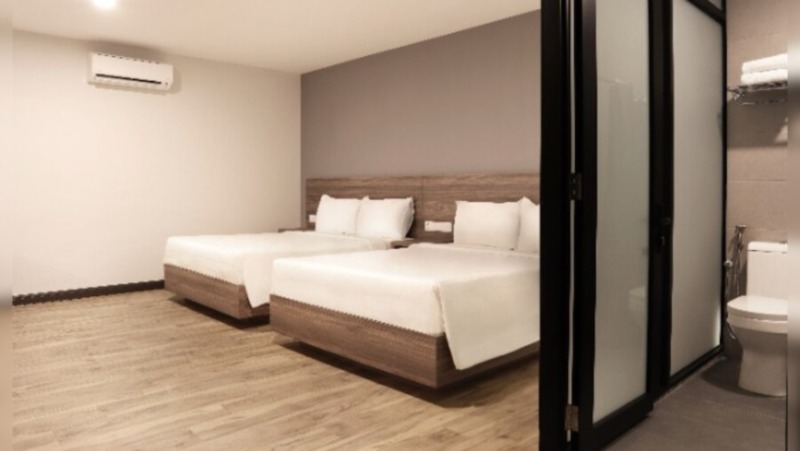 Double or Twin Queen Size Bed