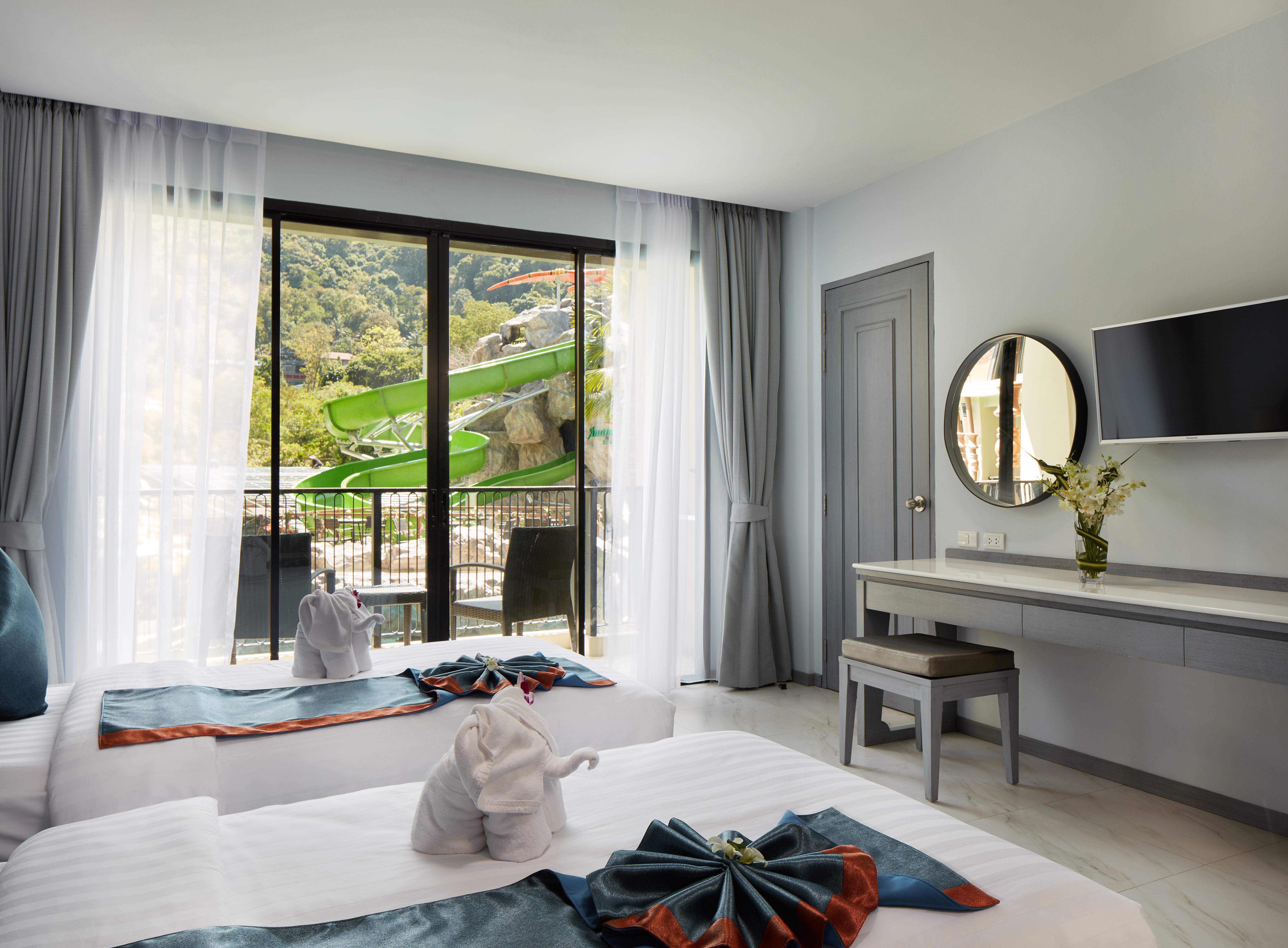 Double or Twin Deluxe