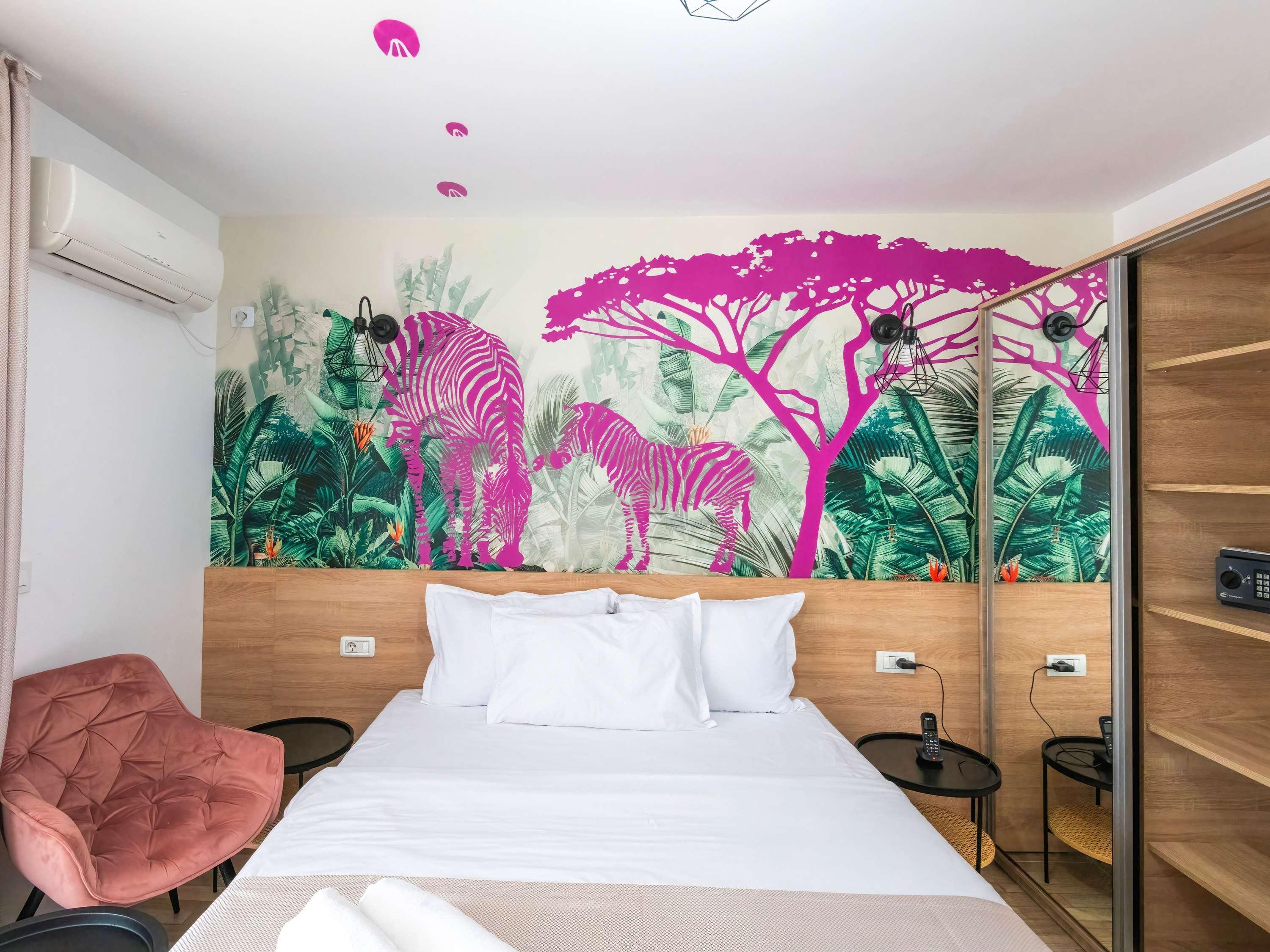 Double Superior Queen Bed