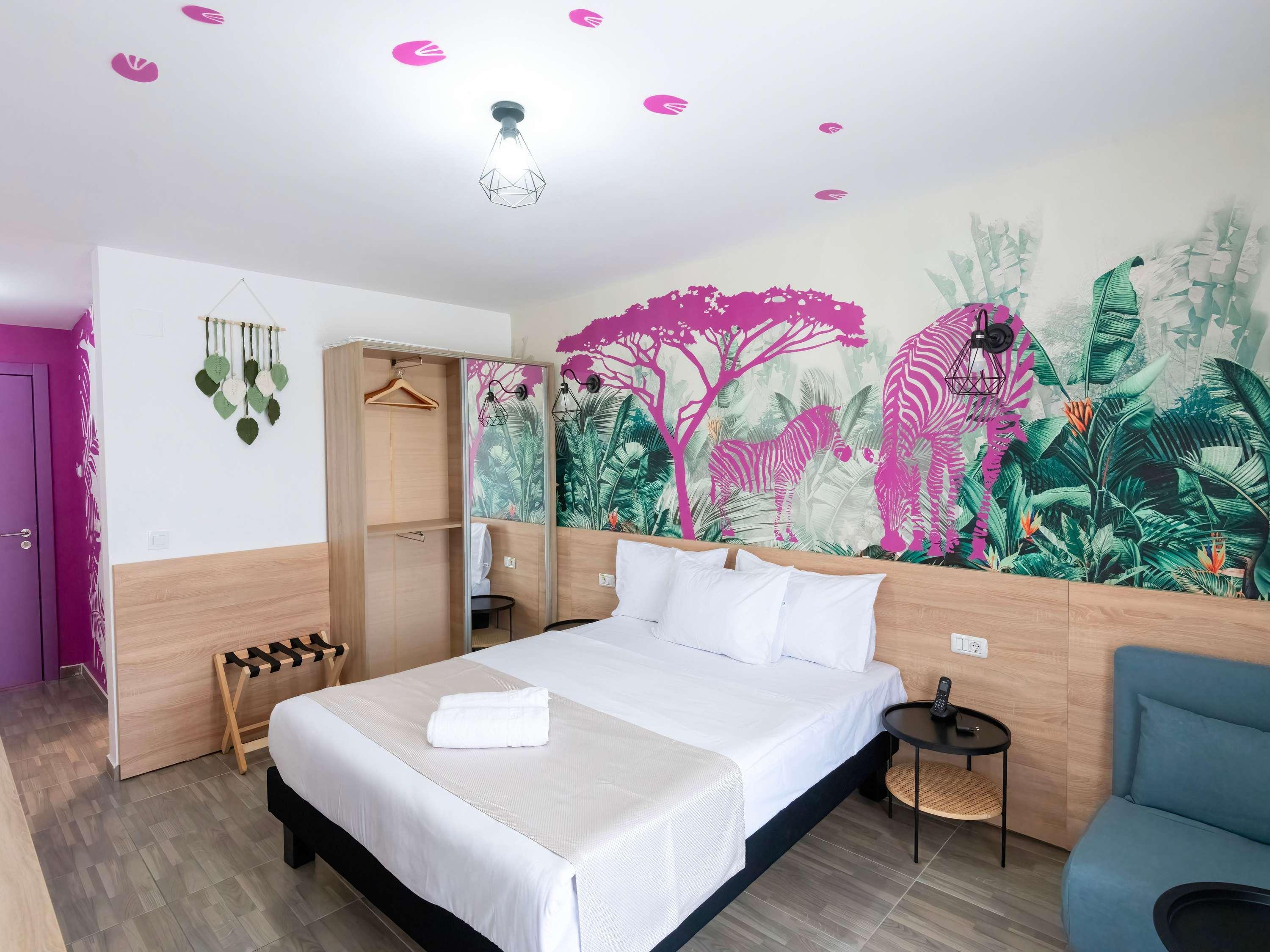 Double Superior Queen Bed