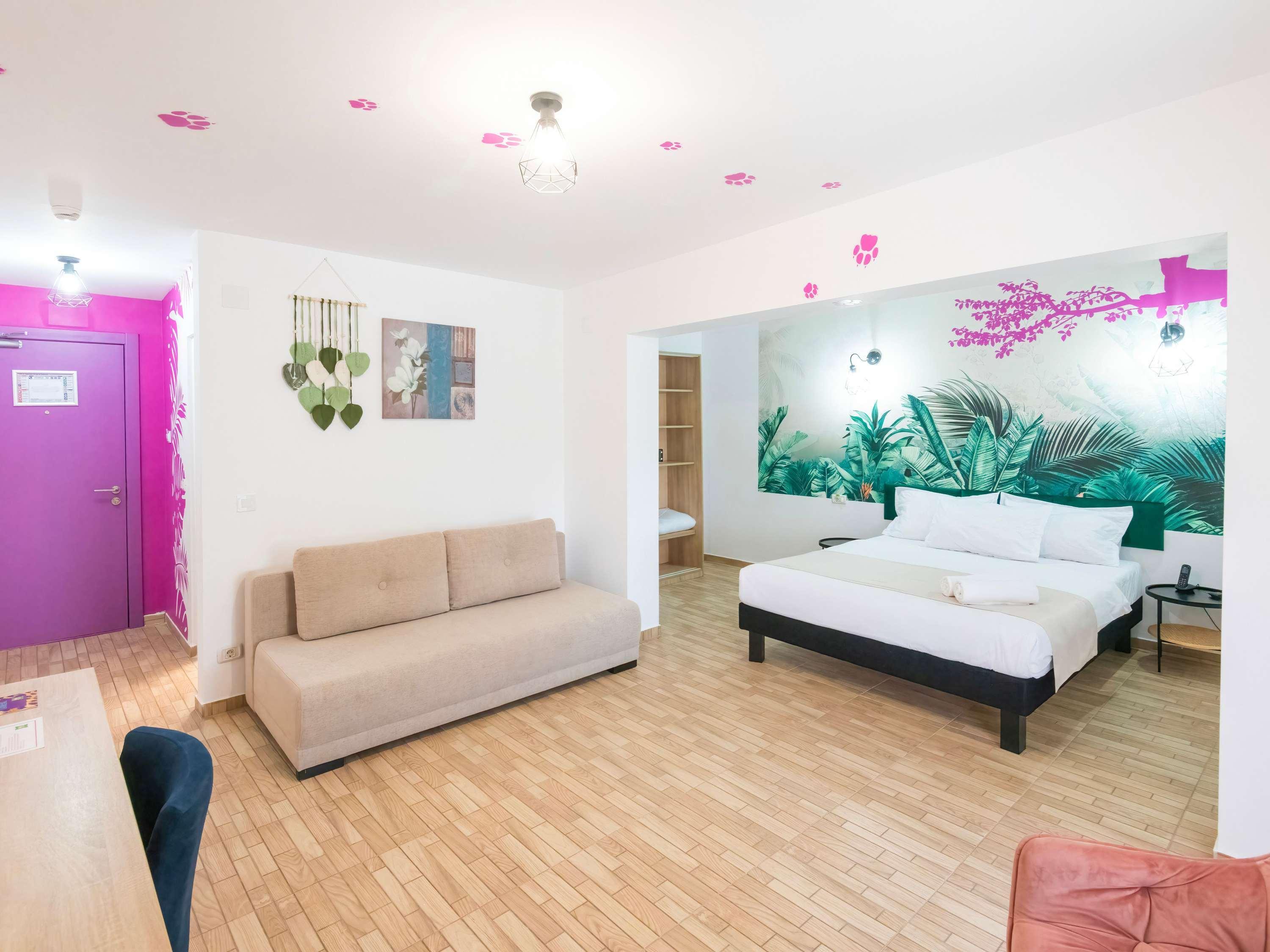 Double Premium Queen Bed