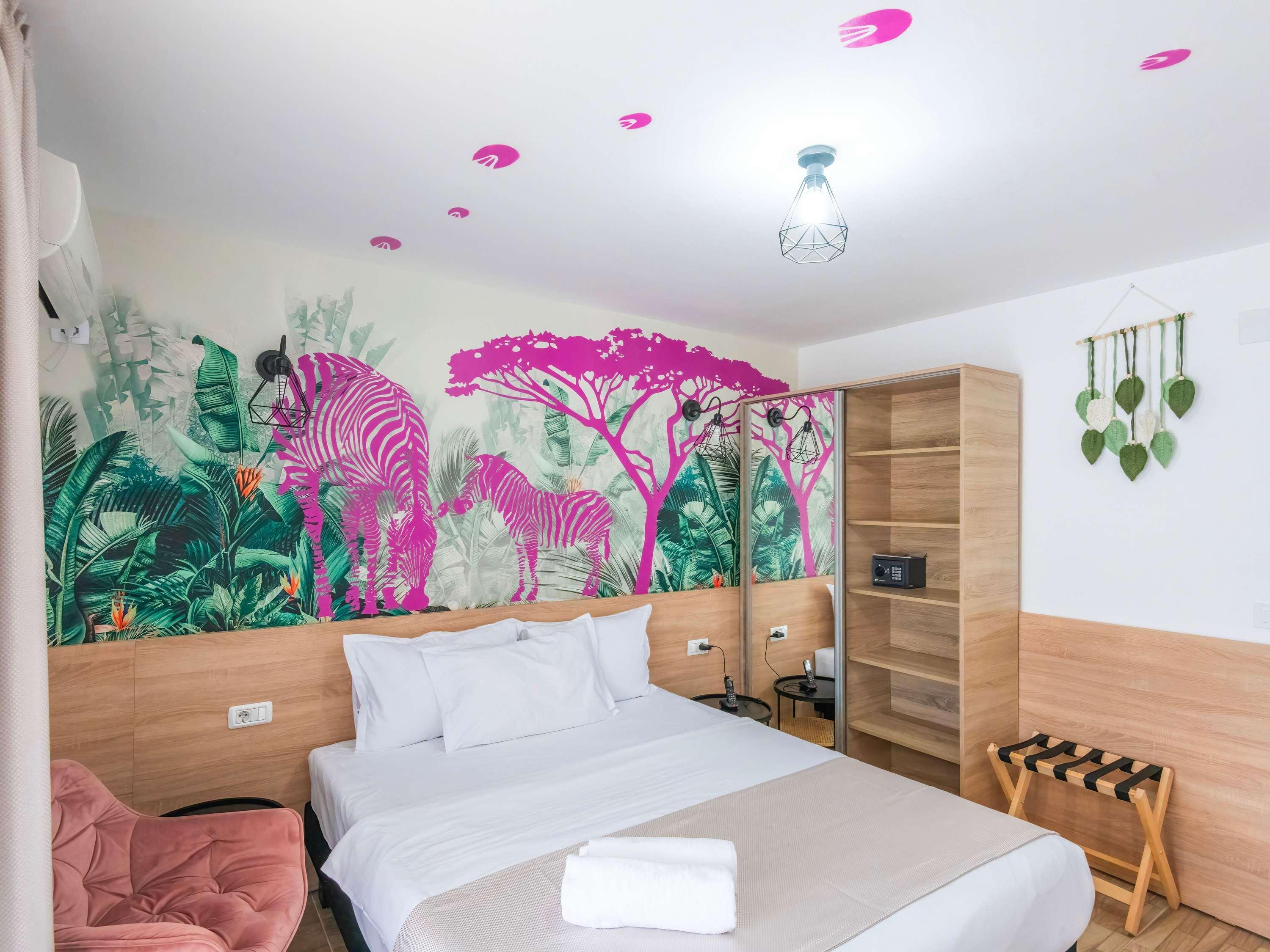 Double Superior Queen Bed