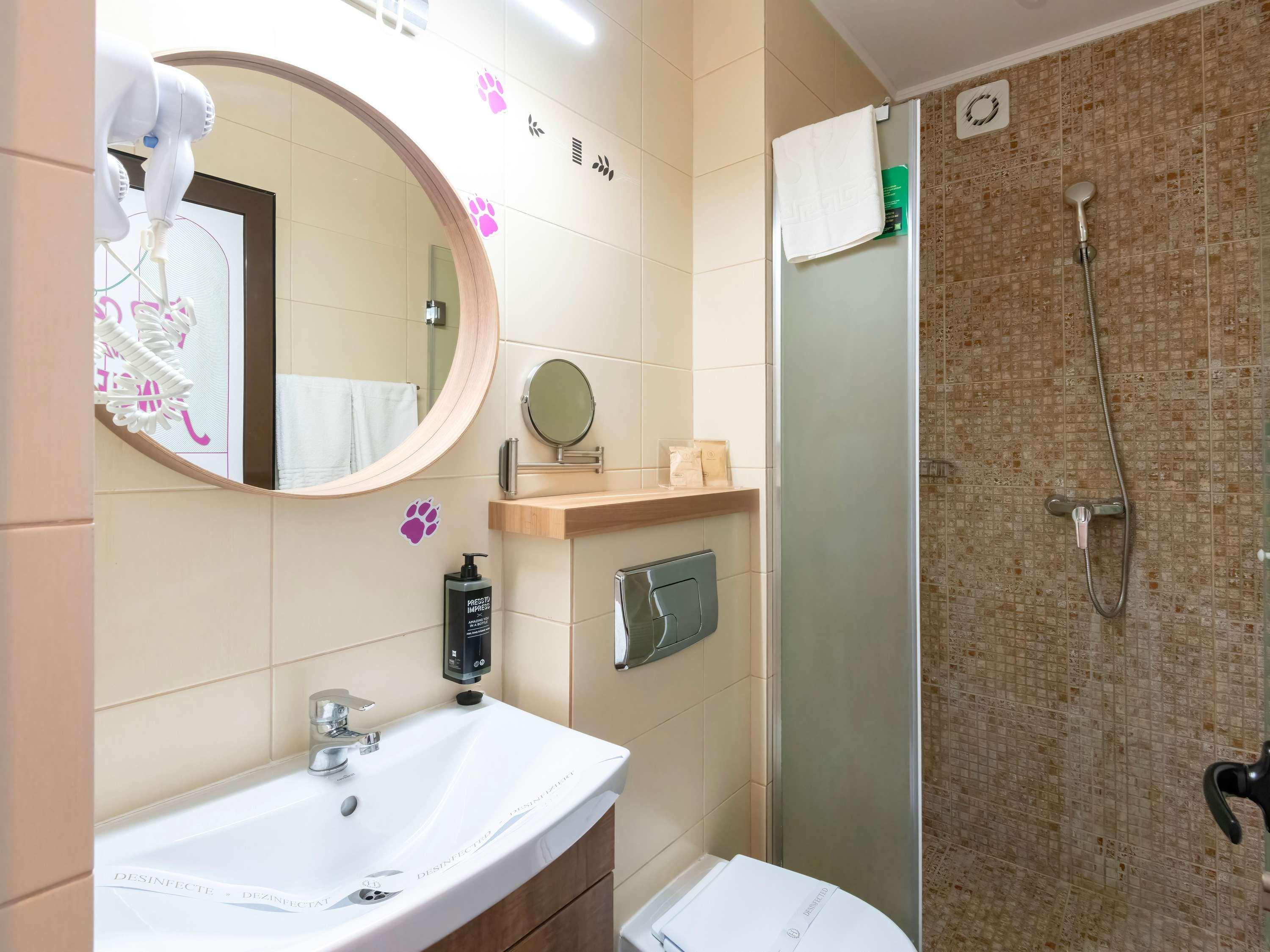 Double Premium Queen Bed