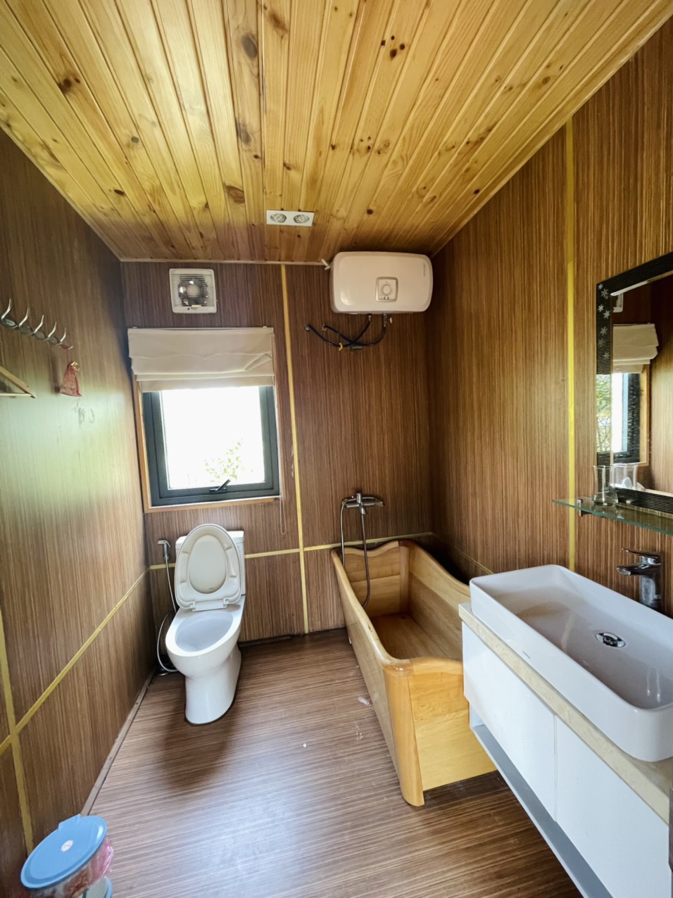 Double Deluxe King Bed