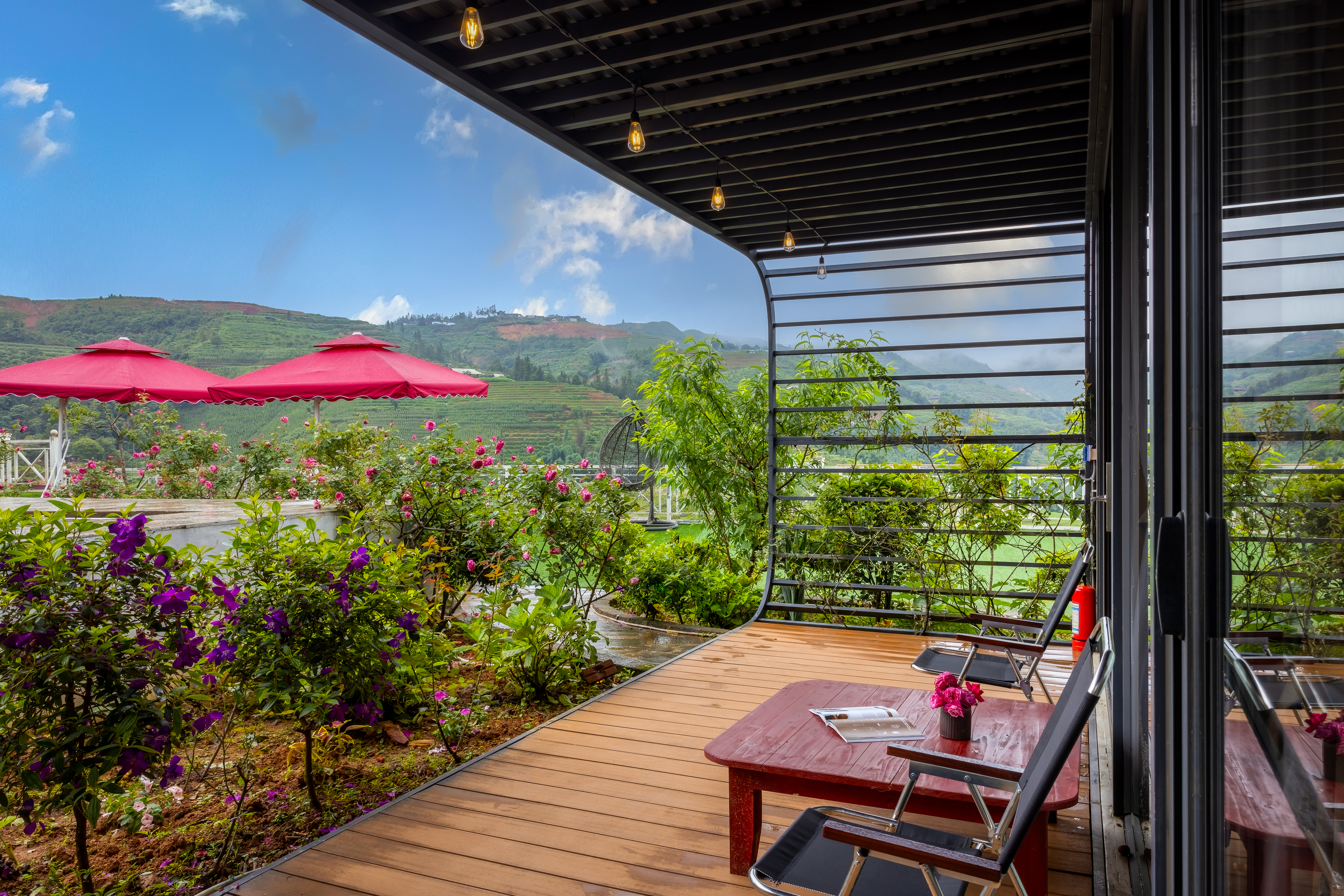 Double Deluxe King Bed