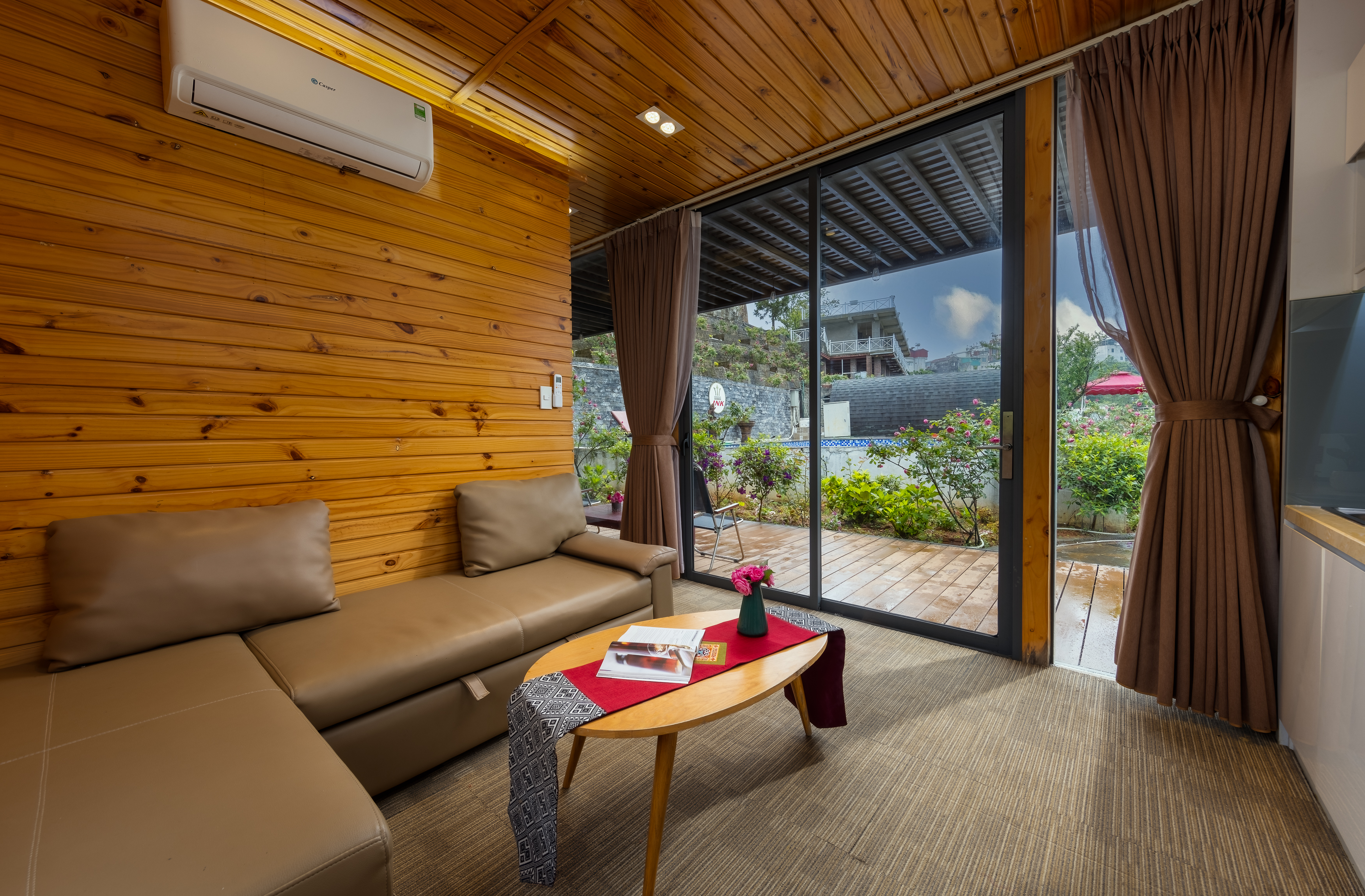 Double Deluxe King Bed