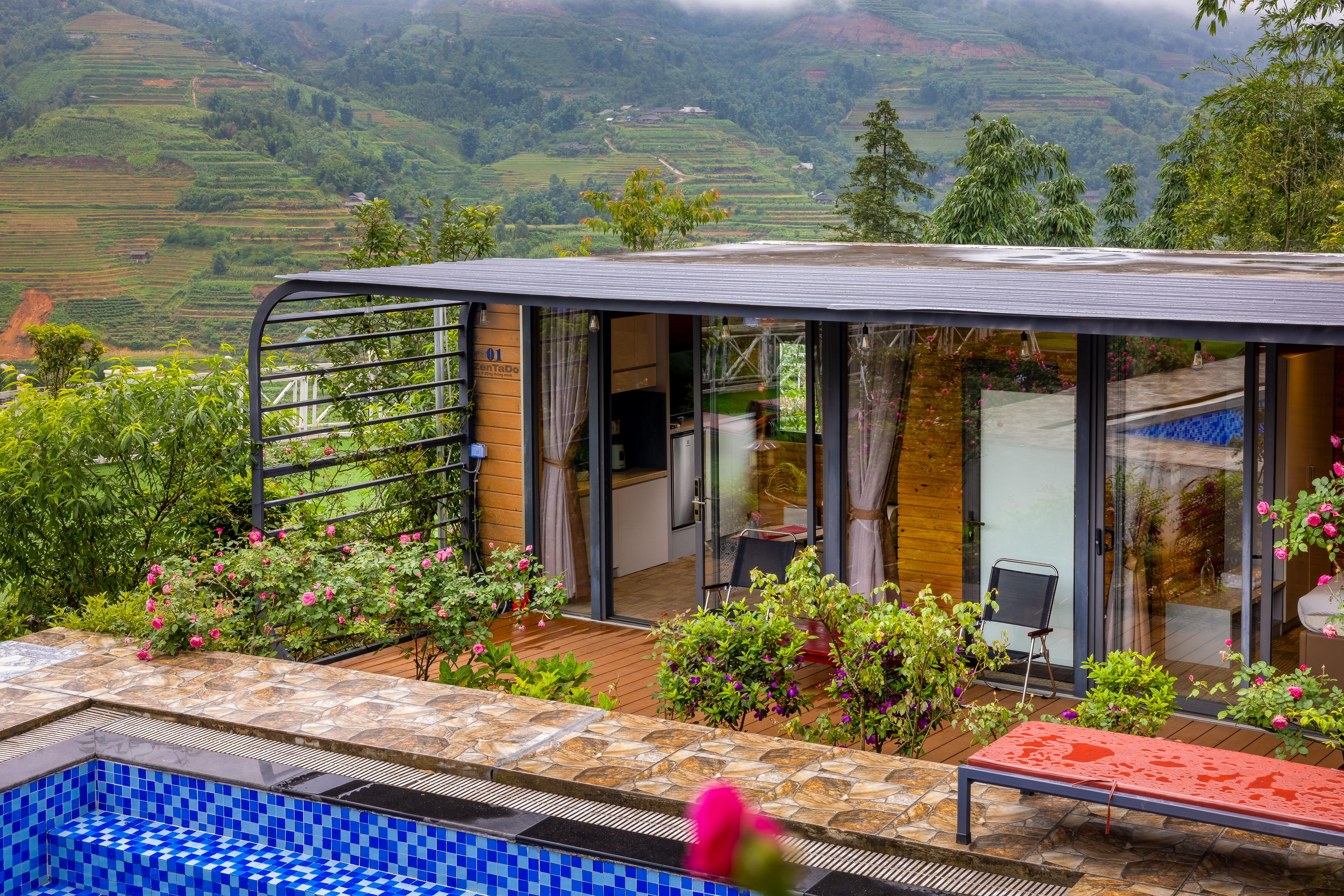 Double Deluxe King Bed