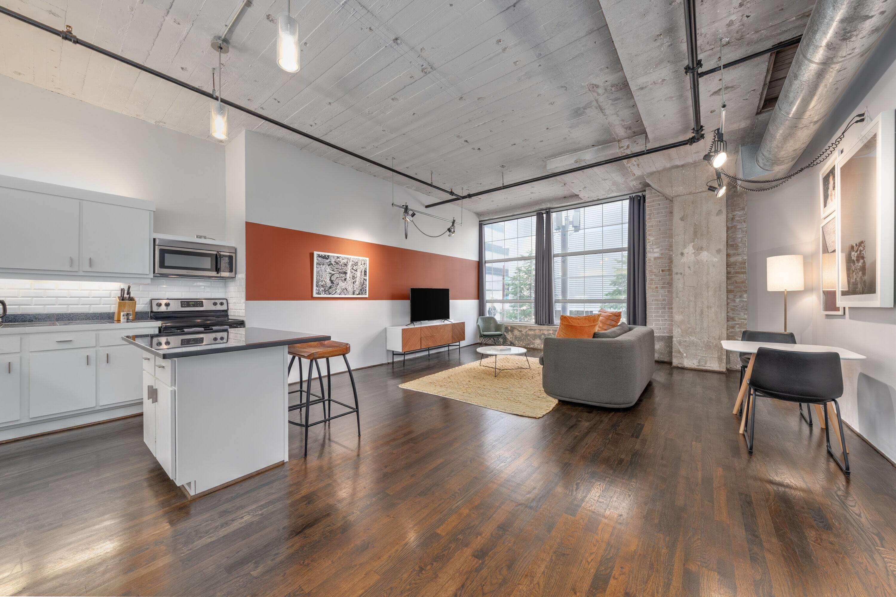 Studio King Size Bed