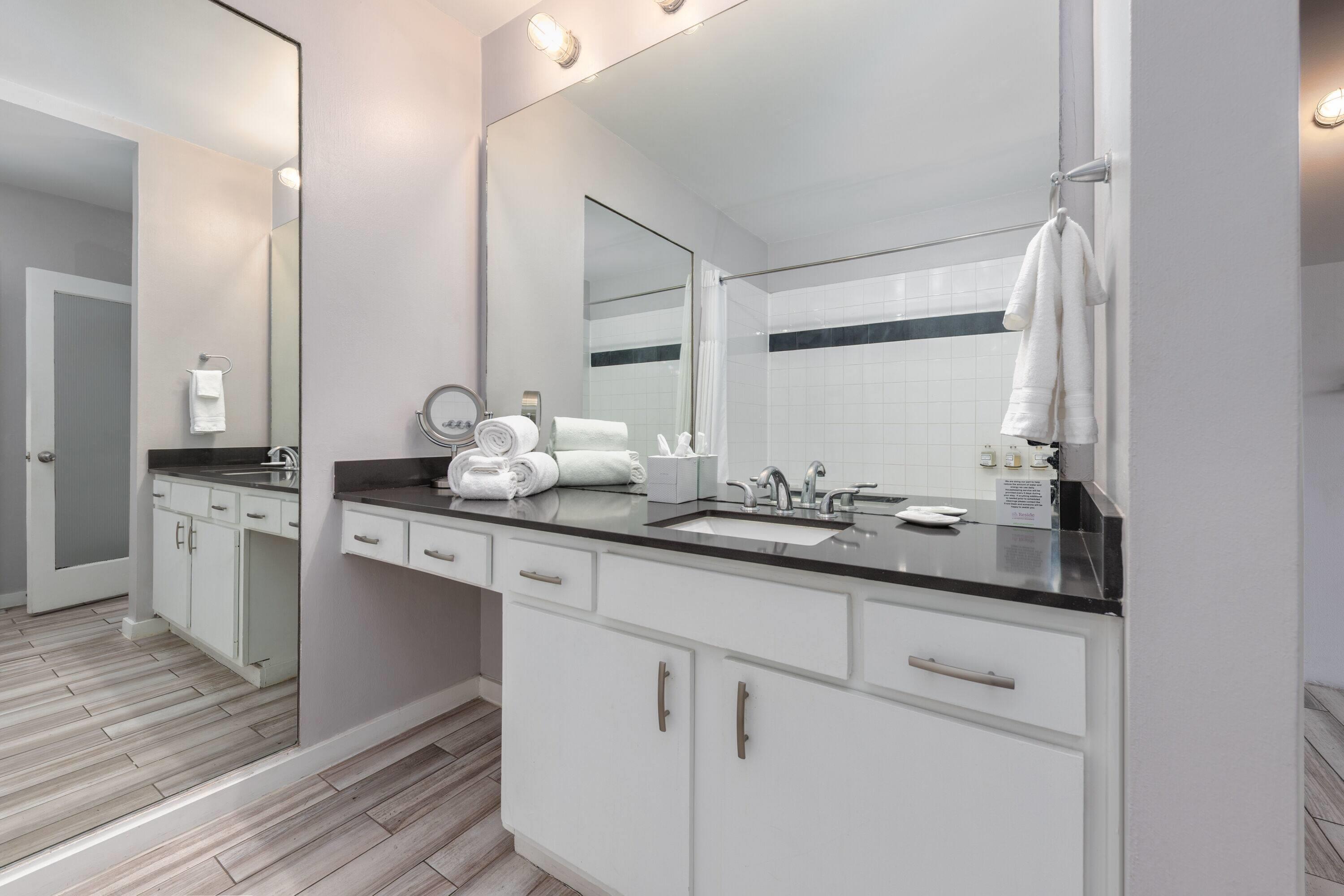 Studio Queen Size Bed