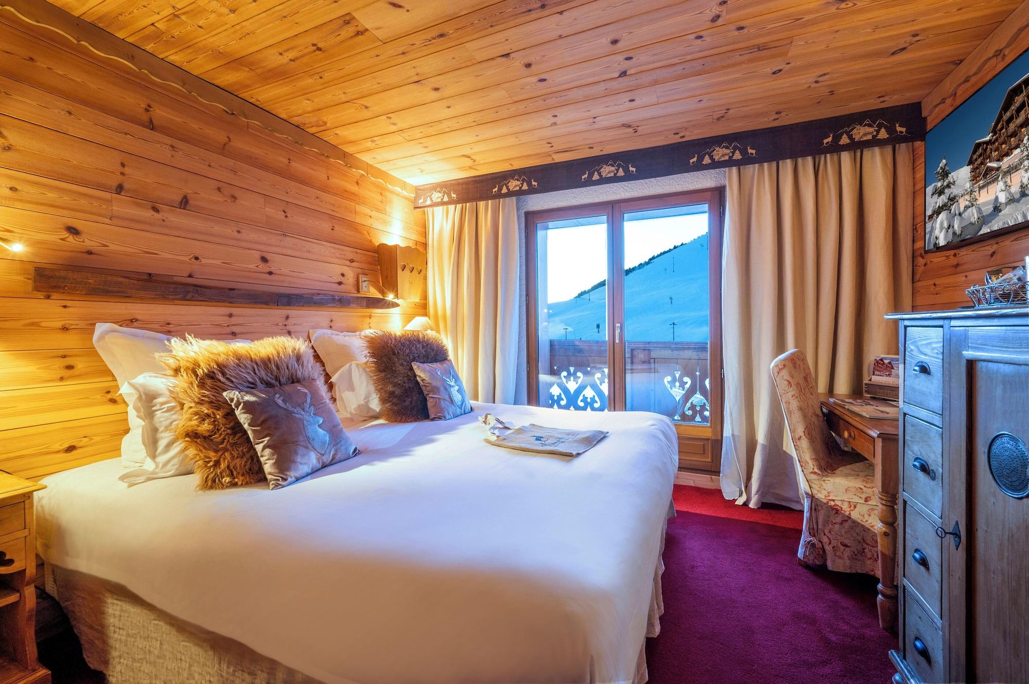 Room Connecting Room