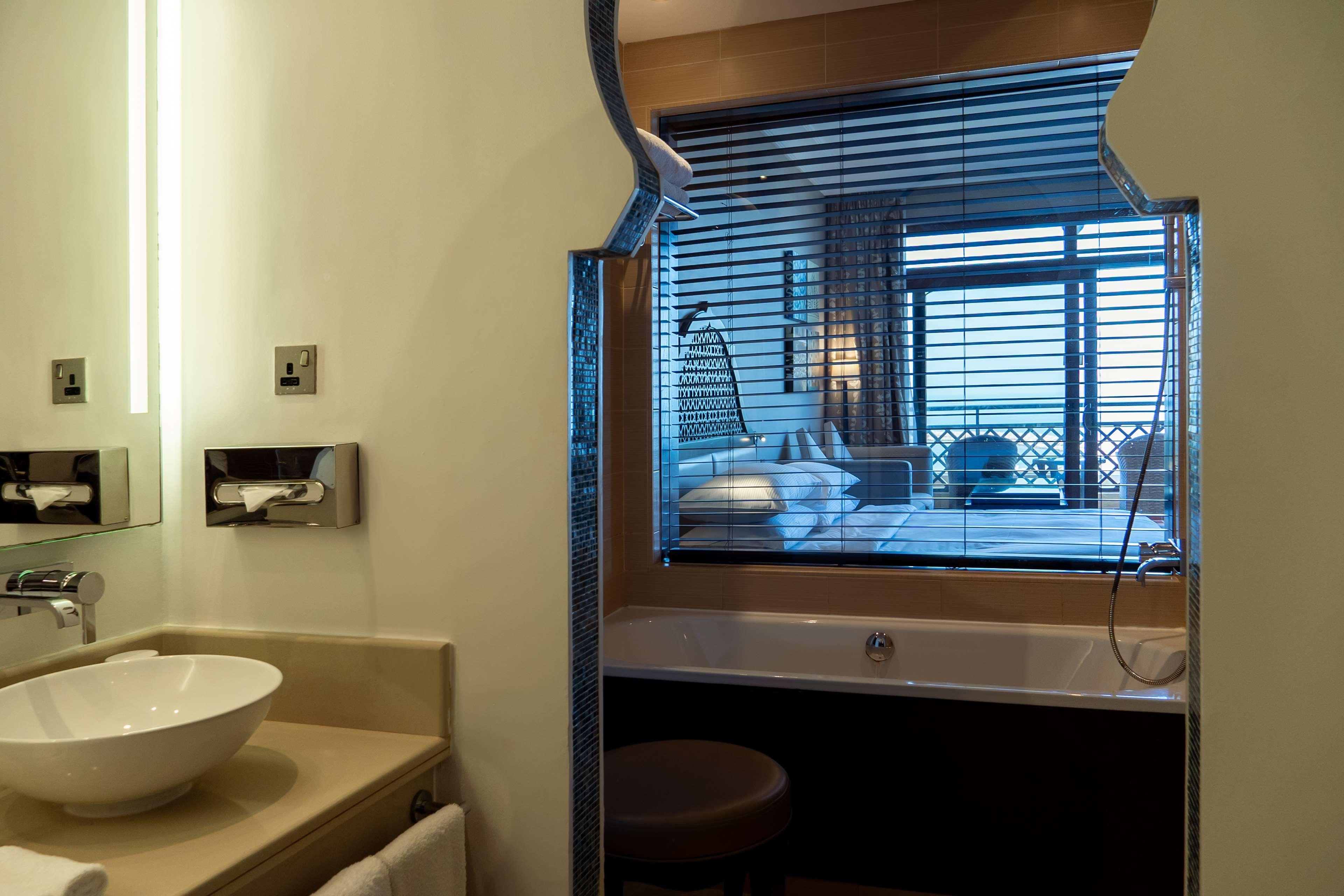 Family Room Executive